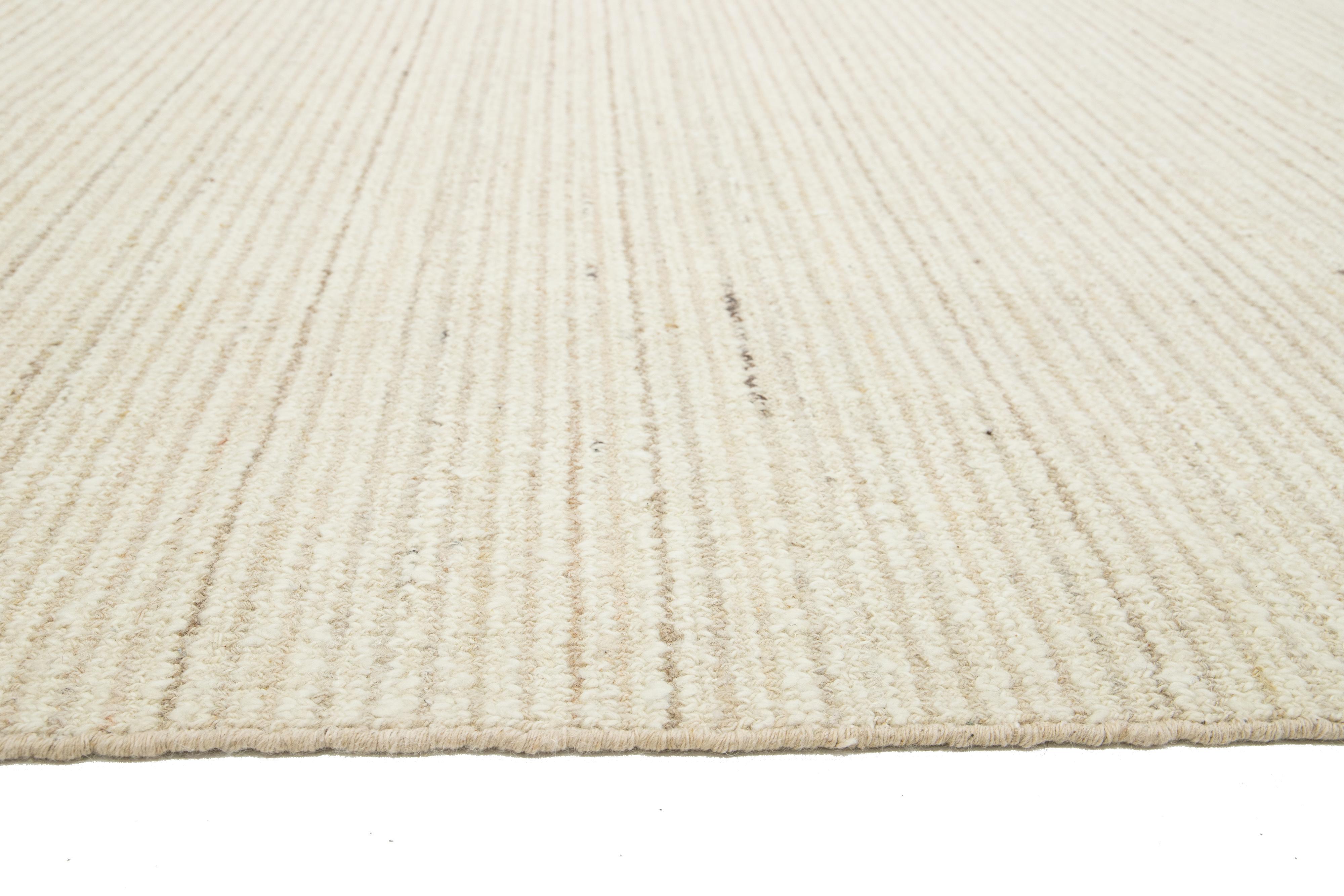 Moderner Flaweave-Wollteppich aus Kelim in Beige im Angebot 4