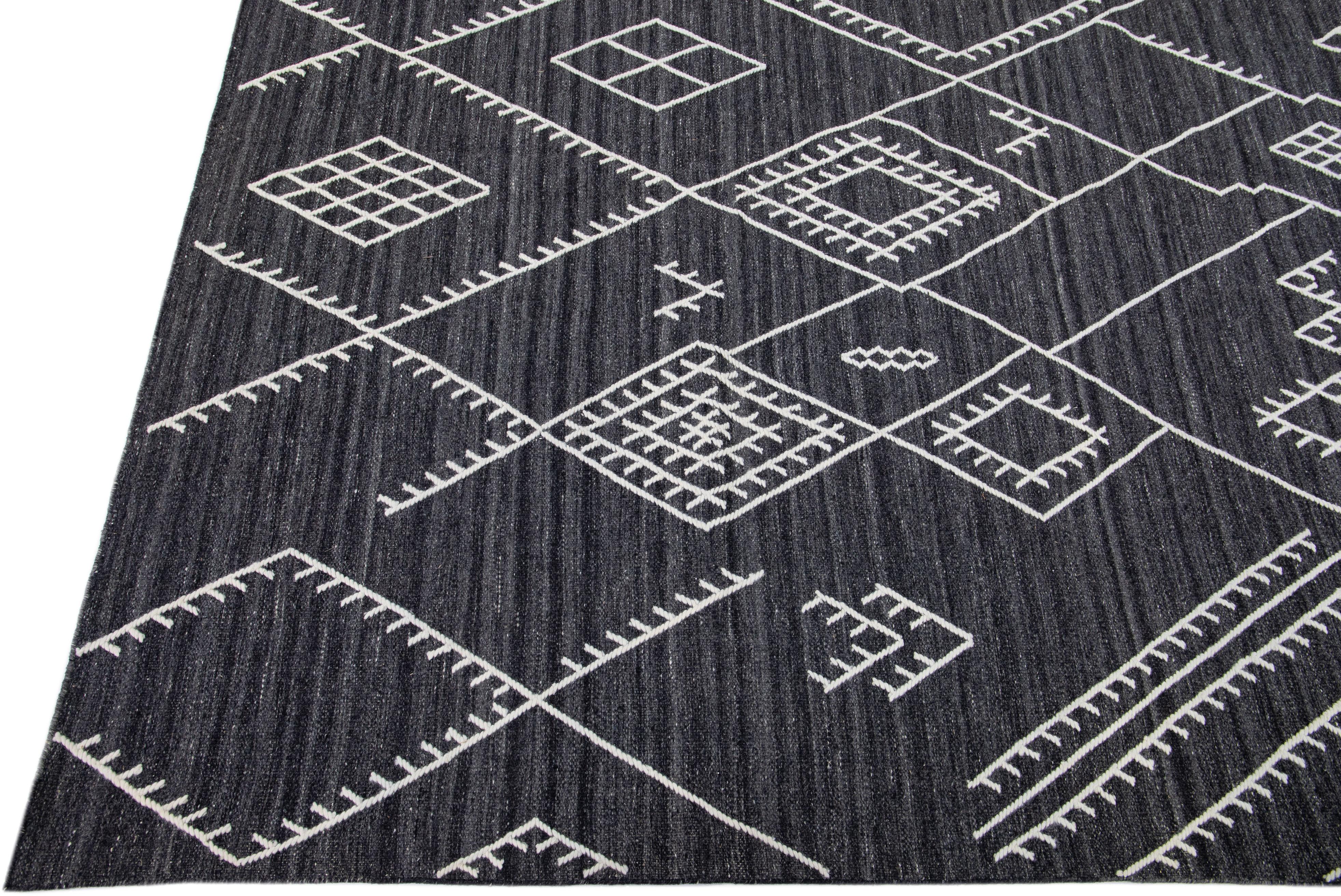 Modern Kilim Grey Flatweave Wool Rug with Geometric Motif by Apaadana In New Condition For Sale In Norwalk, CT