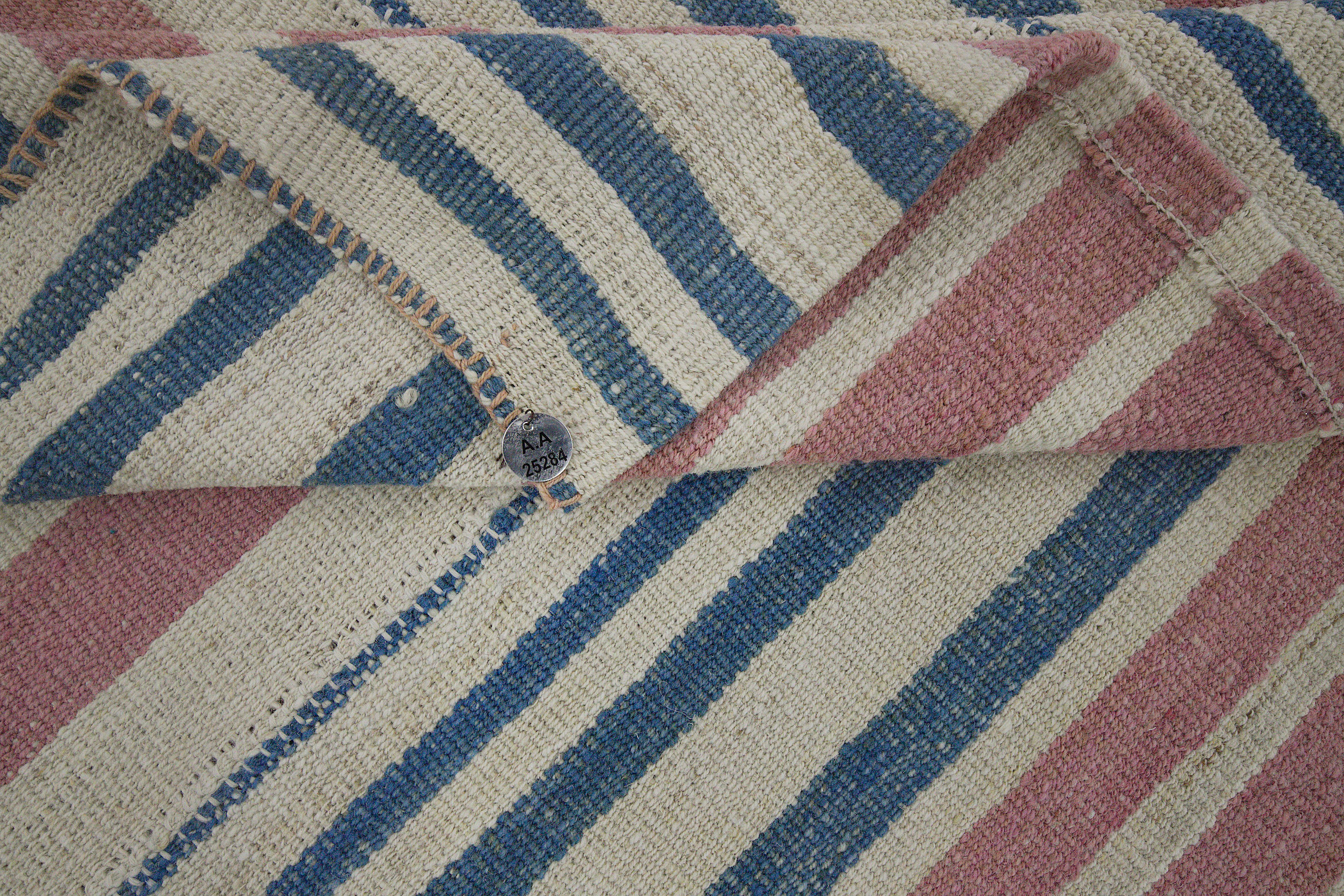 Modern Kilim Persian Rug in Blue and Pink Stripes on Ivory Field In Excellent Condition For Sale In Dallas, TX