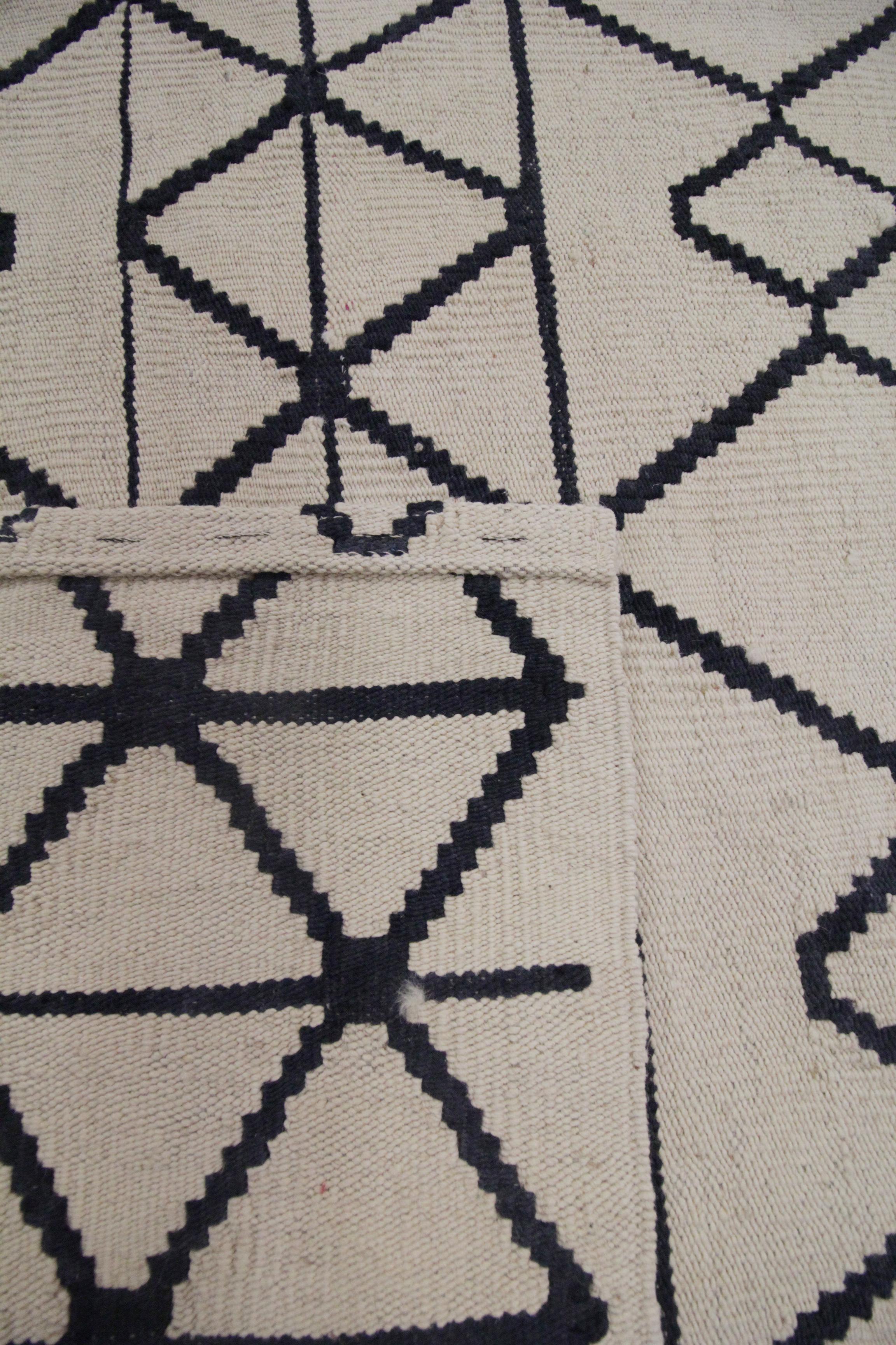 Scandinavian Modern Modern Kilim Rug Cream Black Geometric Kilim Abstract Wool Area Rugs