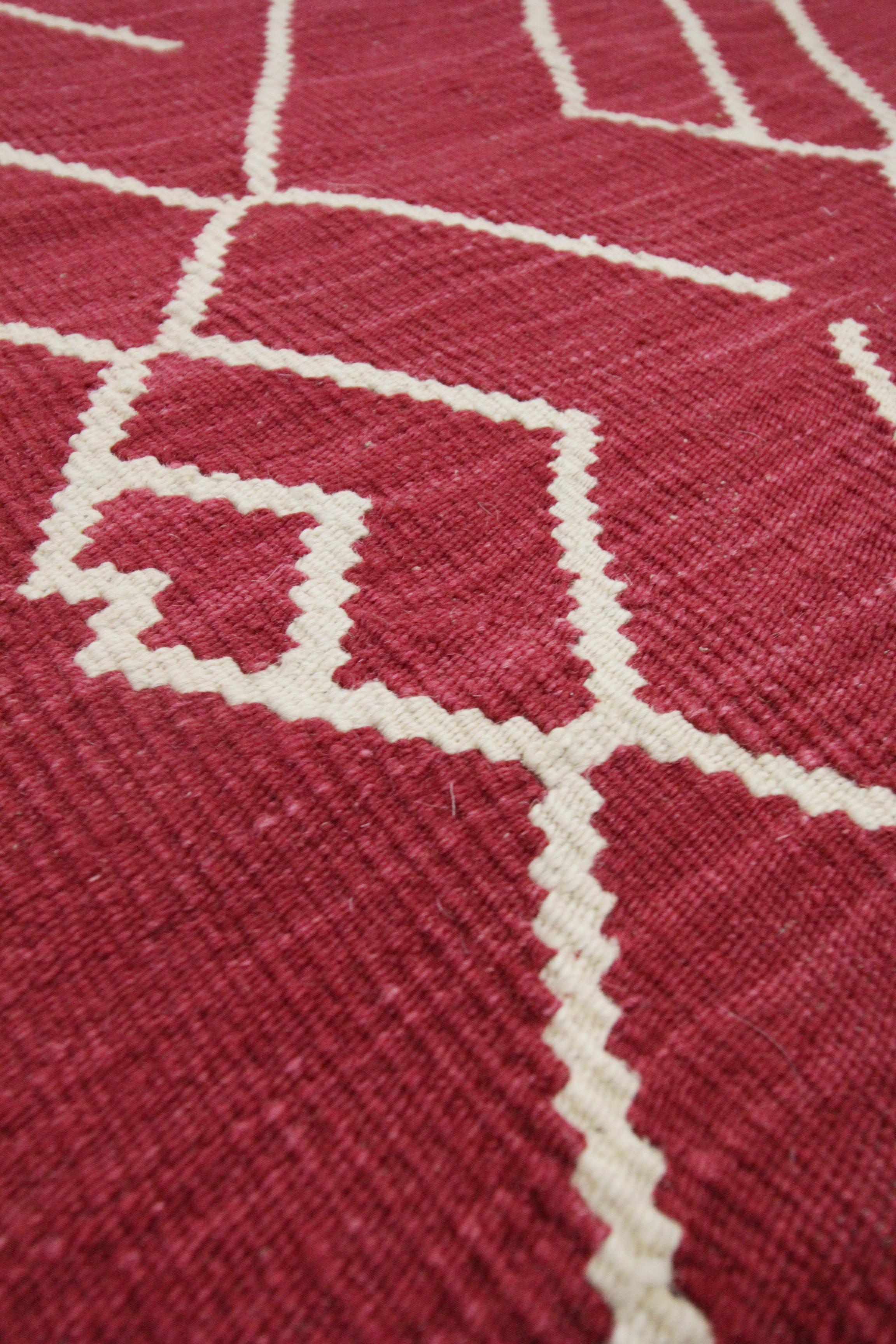 Modern Kilim Rug Handmade Geometric Scandinavian Style Kilim Area Rug In New Condition In Hampshire, GB