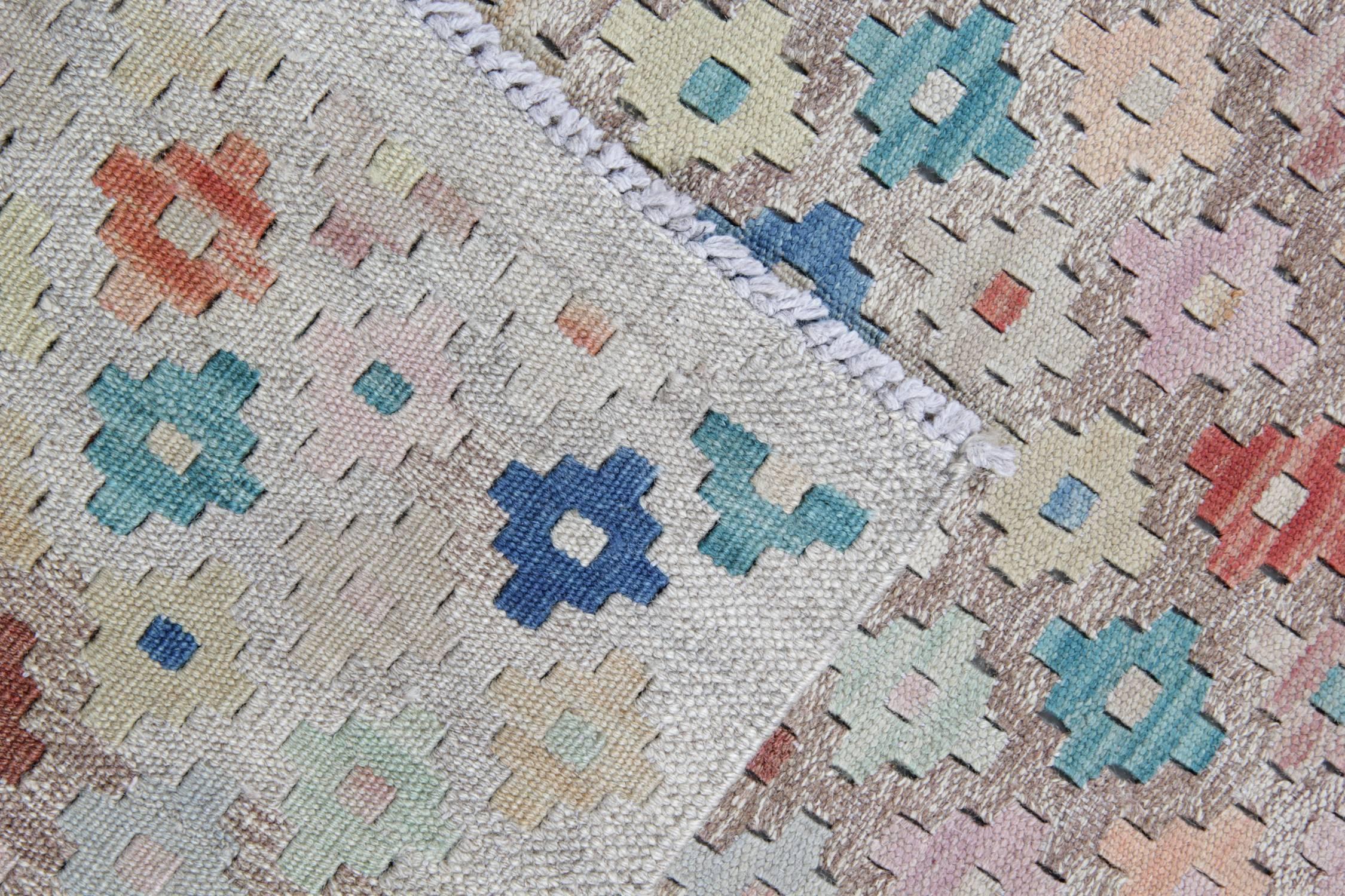 Needlework Modern Kilim Rug, Traditional Handmade Flat-Weave Carpet Area Rug For Sale