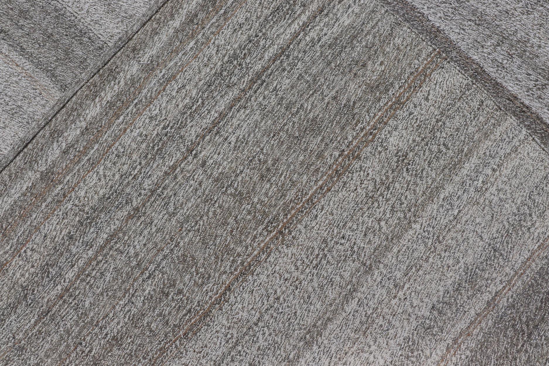  Modern Kilim Rug with Stripes in Neutral tones Shades of Gray  In New Condition For Sale In Atlanta, GA