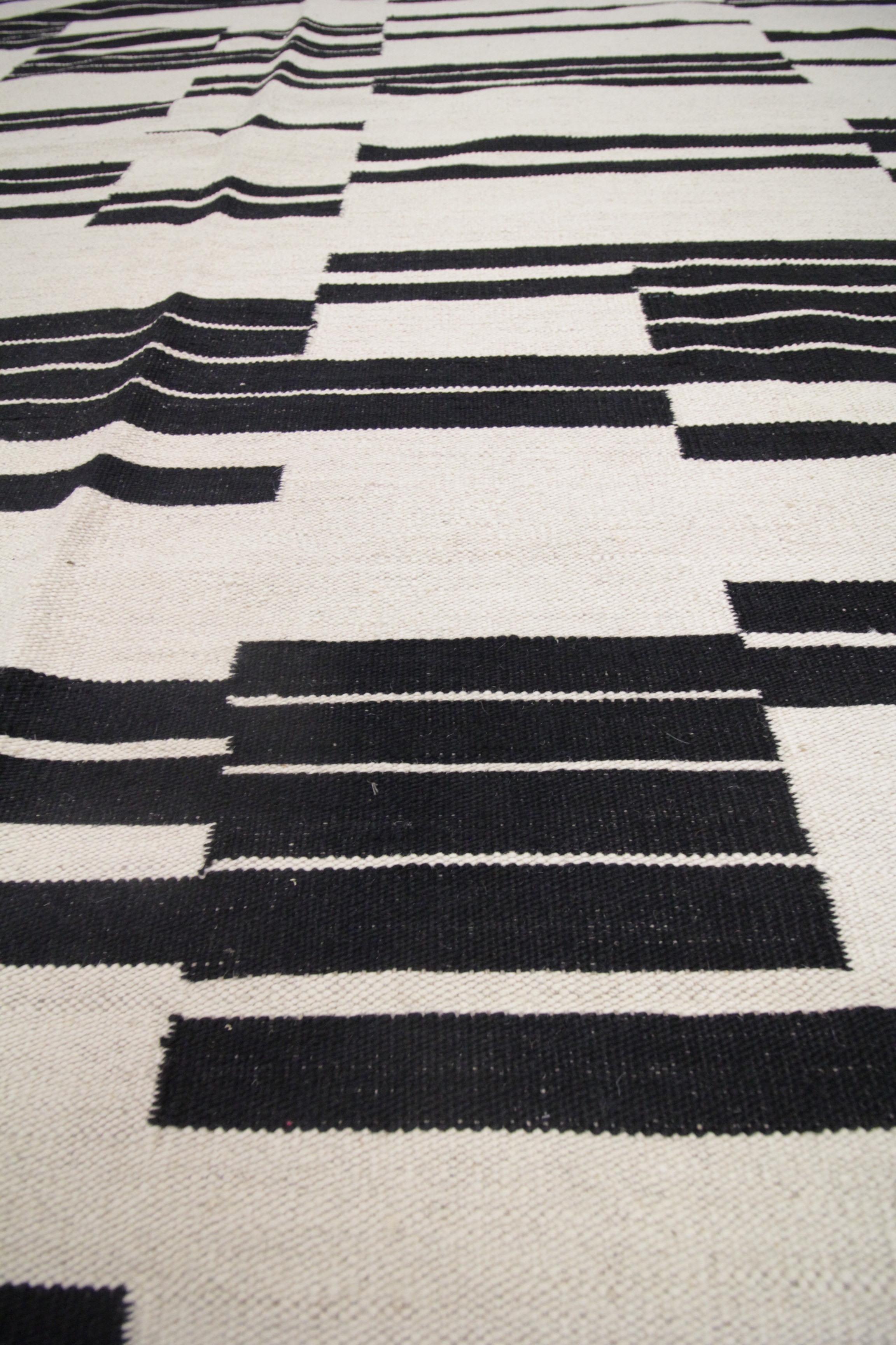 Mid-Century Modern Modern Kilim Rugs, Handmade Carpet Wool Kilim Black Cream Area Rug