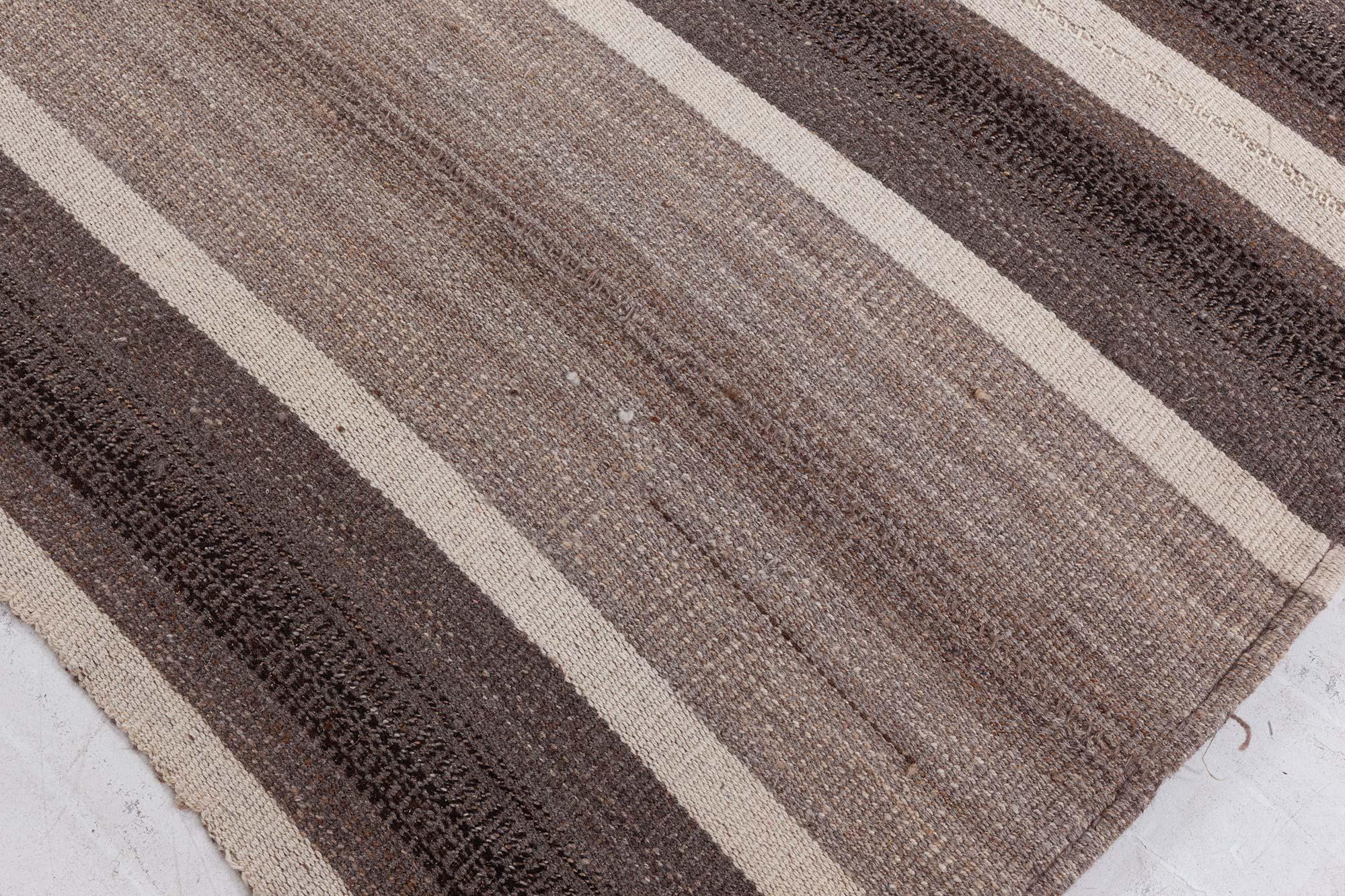 Modern Kilim Striped Rug
Size: 11'6