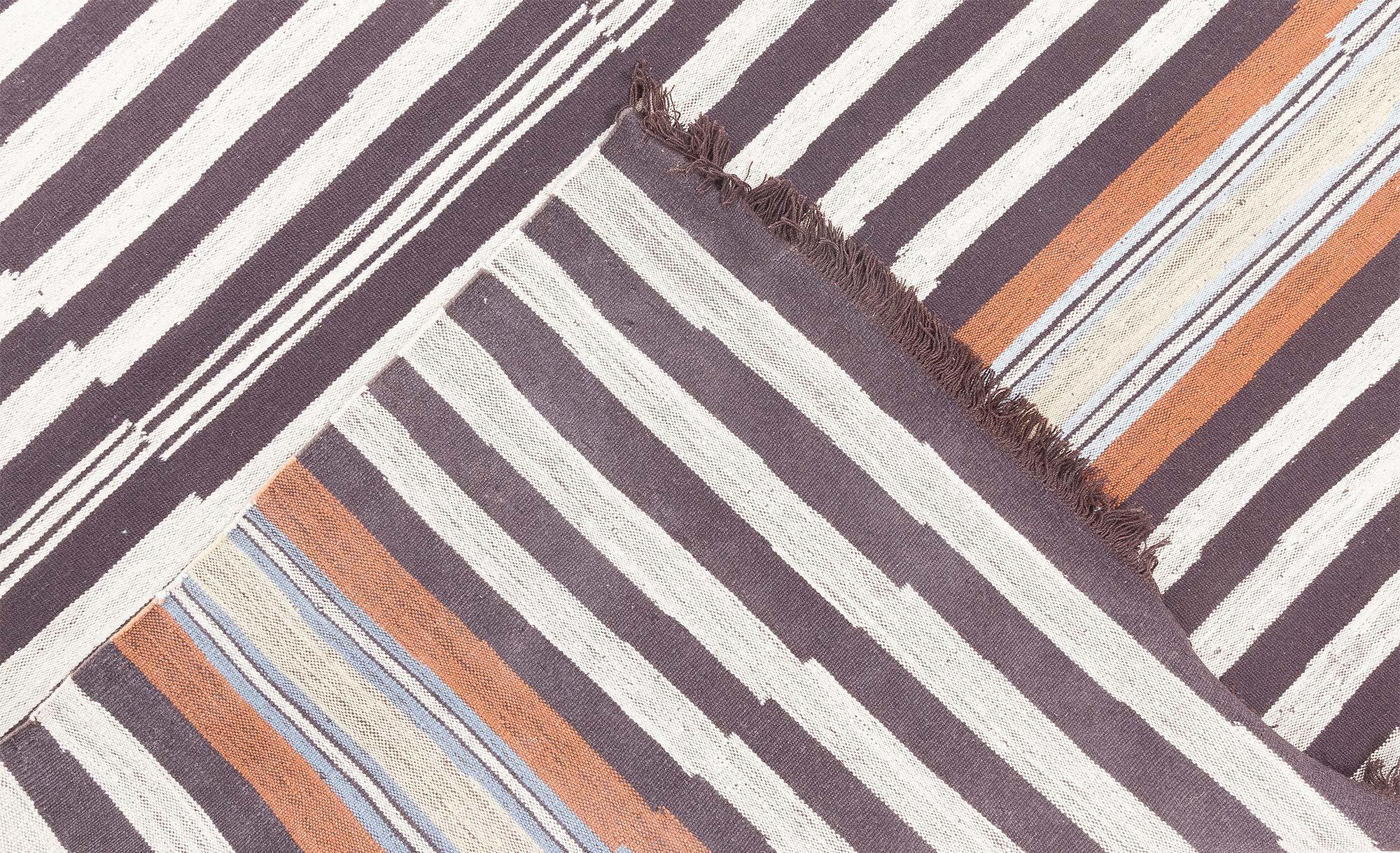 Tapis Kilim moderne rayé Doris Leslie Blau en vente 1