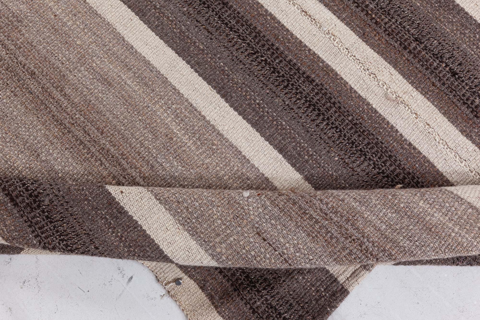 Modern Kilim Striped Rug In New Condition For Sale In New York, NY