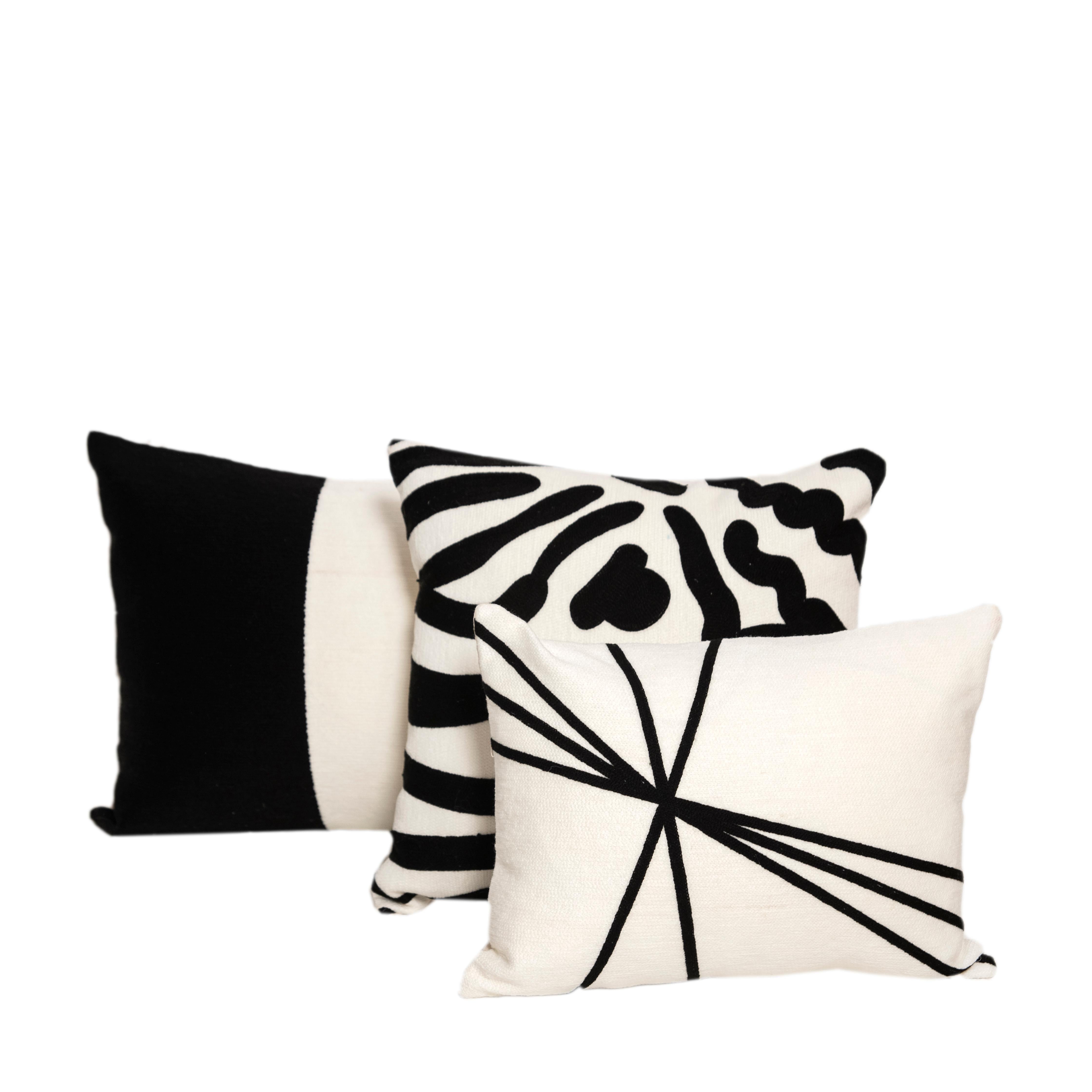 Embroidered Contemporary Modern Embroidery Pillow Cushion Cotton Animal print Black white For Sale