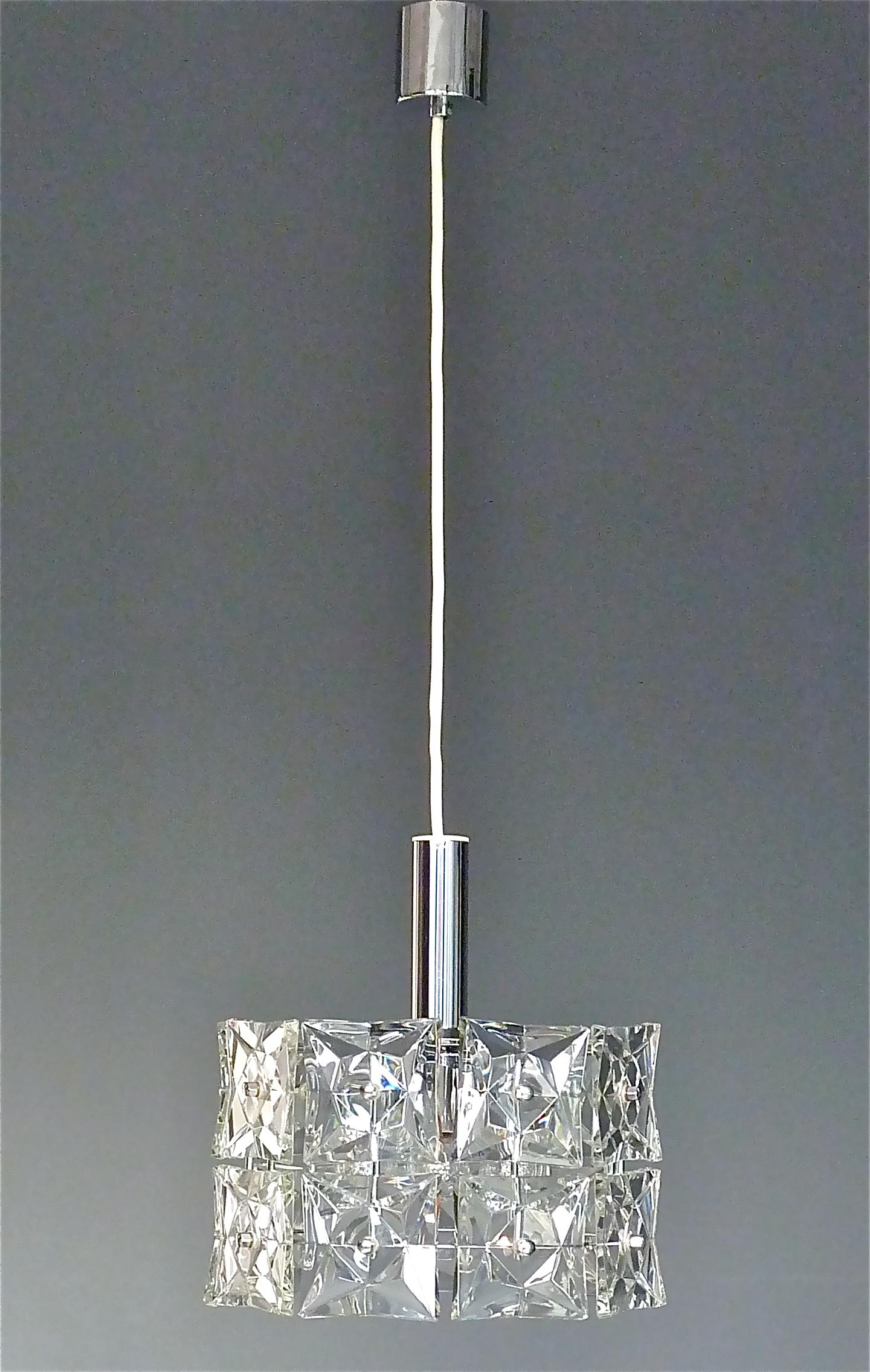 Modern Kinkeldey Chandelier Crystal Glass Chrome Germany 1960 Space Age Lamp For Sale 4