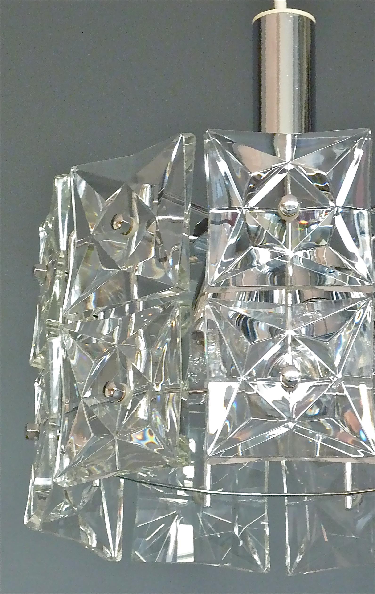 Modern Kinkeldey Chandelier Crystal Glass Chrome Germany 1960 Space Age Lamp In Good Condition For Sale In Nierstein am Rhein, DE