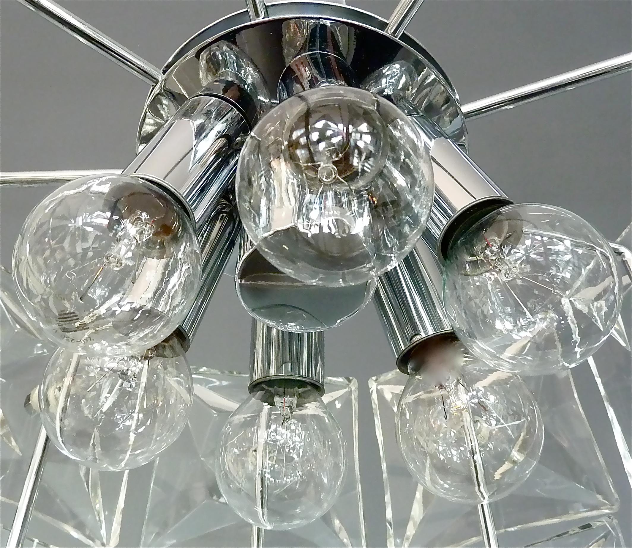 Milieu du XXe siècle Lustre moderne Kinkeldey en cristal, verre chromé, Allemagne 1960, ère spatiale en vente