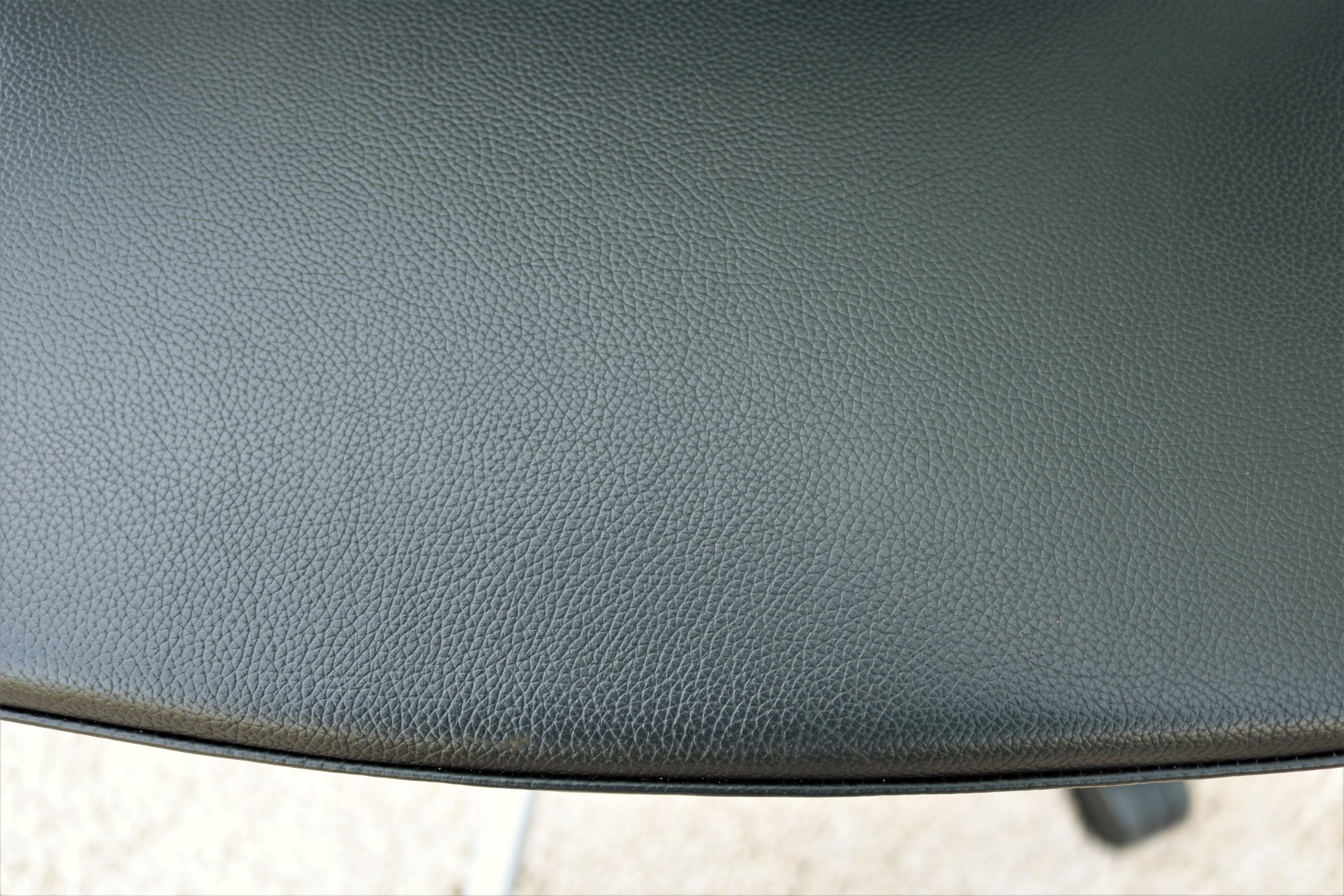 Modern Knoll Open Up Black Leather Ergonomic Chair Designed by Mathias Seiler For Sale 9
