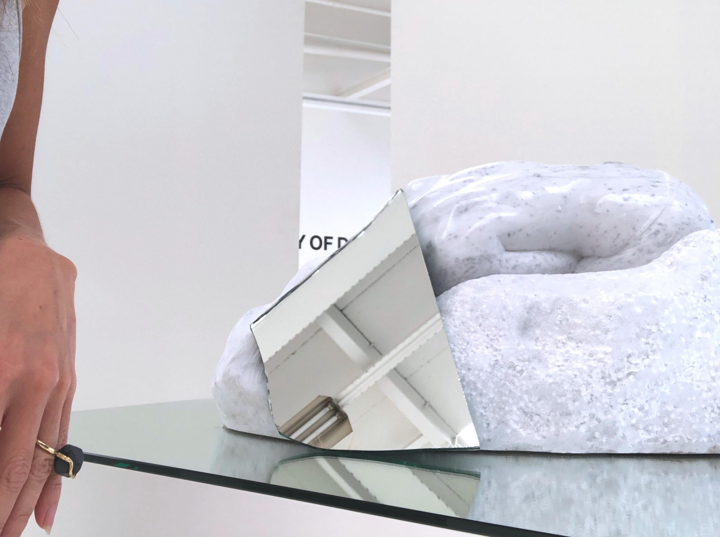 Contemporary art sculpture marble with mirror shard by Roos Schneijderberg For Sale 5