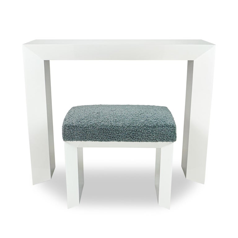 Modern Lacquered Beveled Small Bench Upholstered in Grey Boucle Fabric