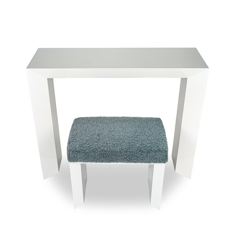 Modern Lacquered Beveled Small Bench Upholstered in Grey Boucle Fabric