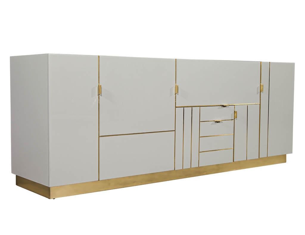 Modern Lacquered Buffet Credenza Sideboard with Brass Detail For Sale 6