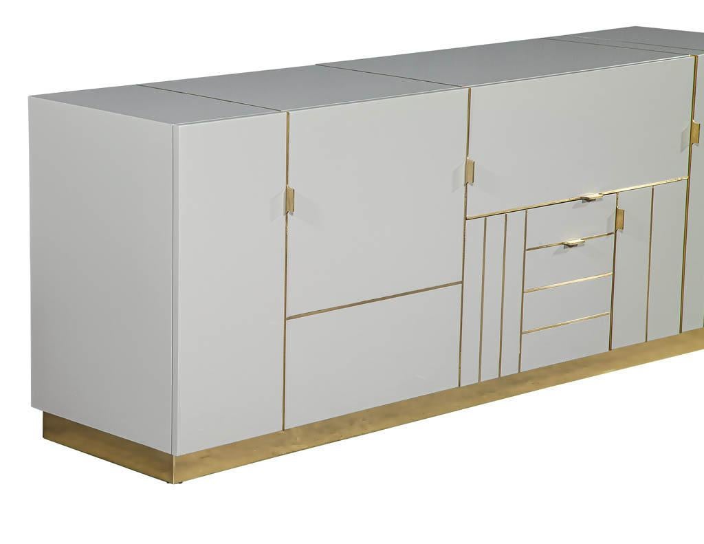 Modern Lacquered Buffet Credenza Sideboard with Brass Detail For Sale 1