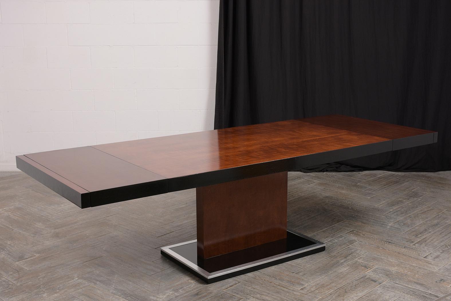 Modern Lacquered Extendable Dining Table 2