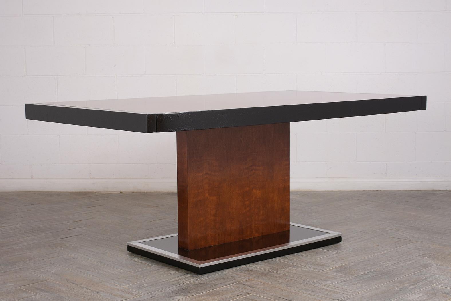 Modern Lacquered Extendable Dining Table 3
