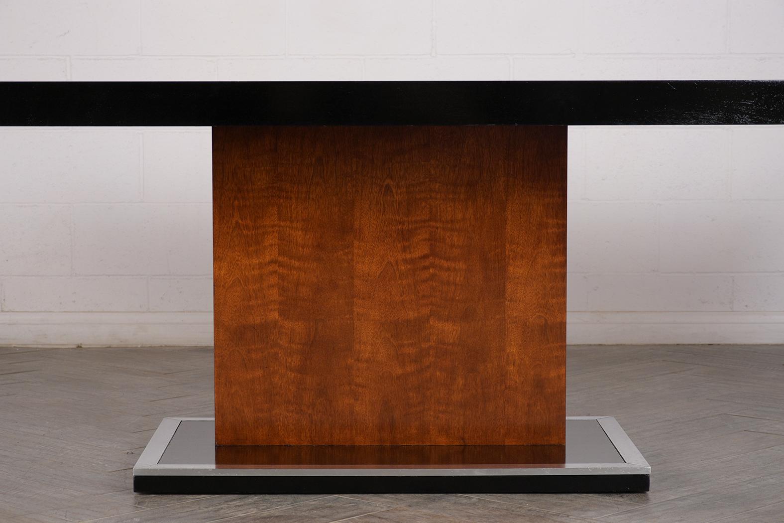 Modern Lacquered Extendable Dining Table 1