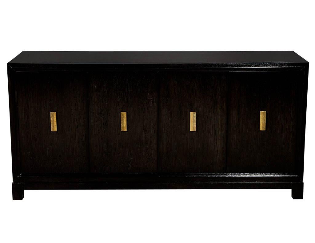 Modernes Sideboard aus lackierter Eiche Buffet (21. Jahrhundert und zeitgenössisch) im Angebot