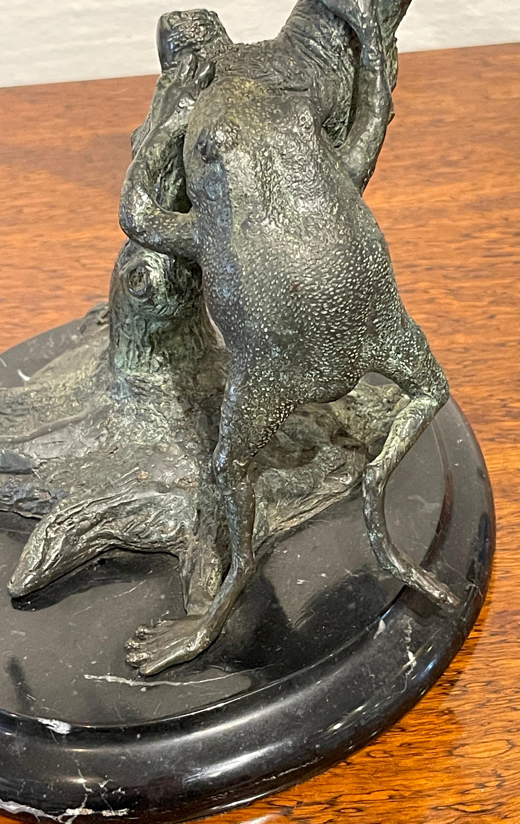 Bronze de paysage moderne représentant des grenouilles d'arbre  en vente 8