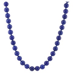 Modern Lapis Lazuli 18 Karat Yellow Gold Chiseled Clasp Necklace