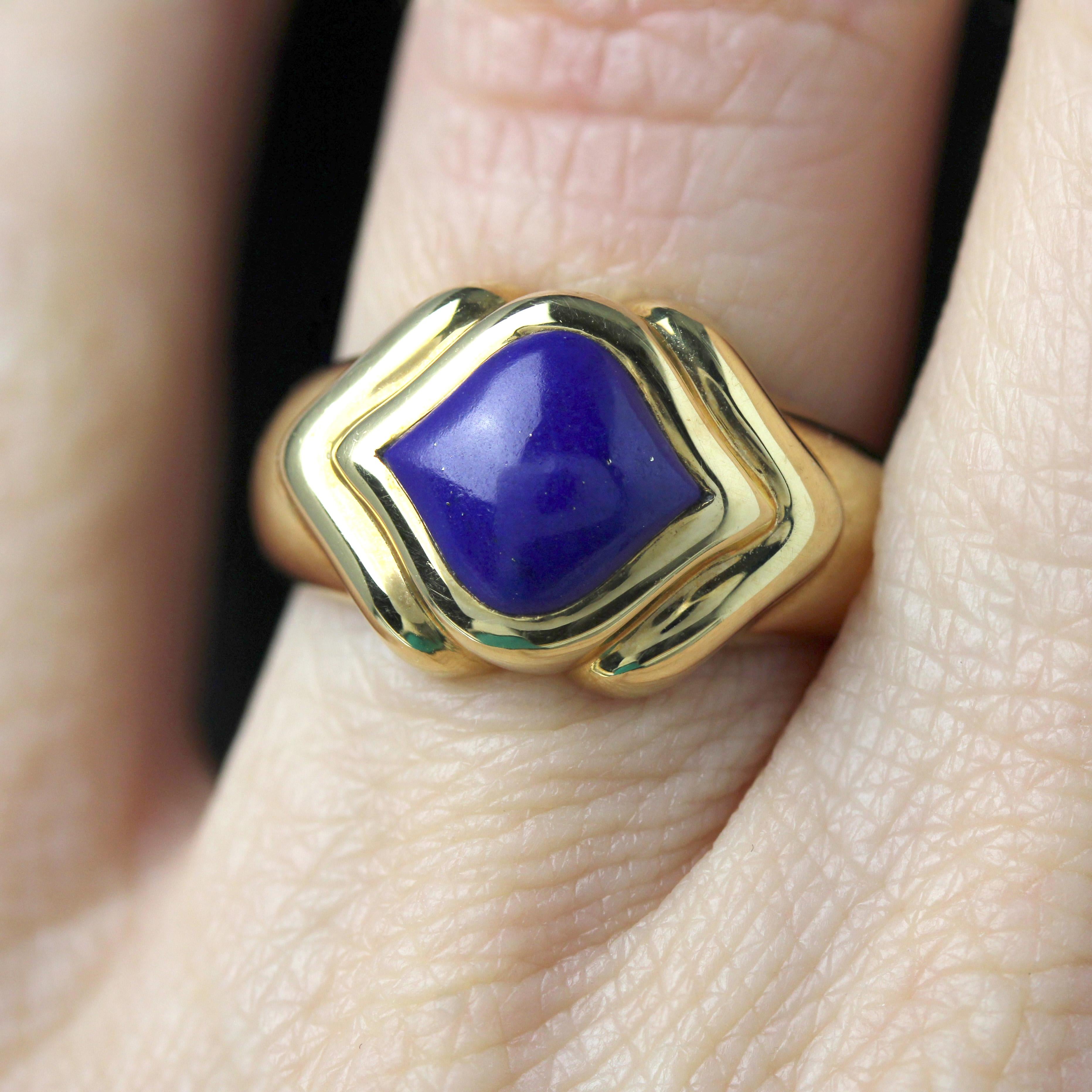 Modern Lapis Lazuli 18 Karat Yellow Gold Ring 1