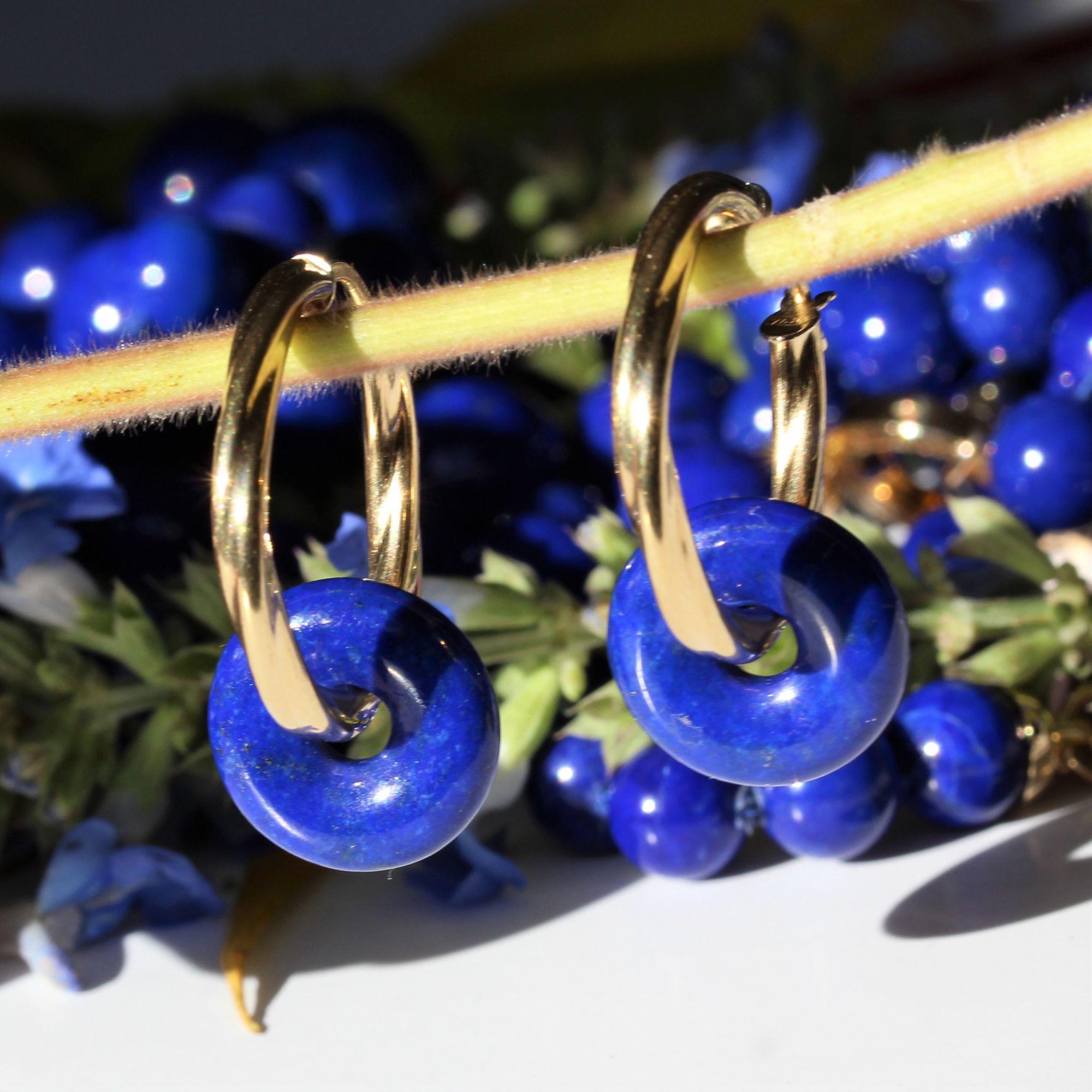 Modern Lapis Lazuli Discs 18 Karat Yellow Gold Hoop Earrings 3