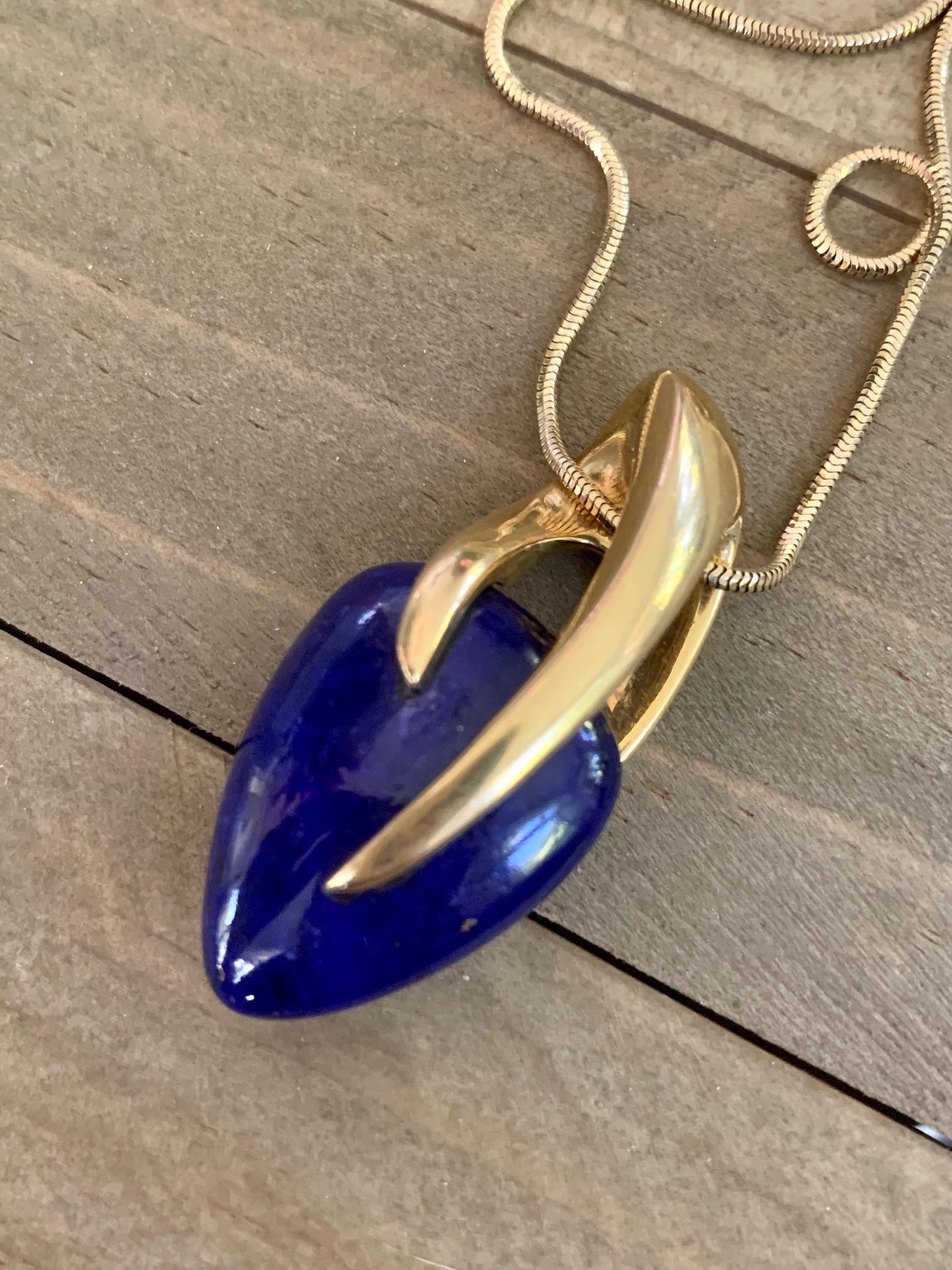 Cabochon Kria Lapis Lazuli in 18 Karat Yellow Gold Setting and 18 Karat Snake Chain