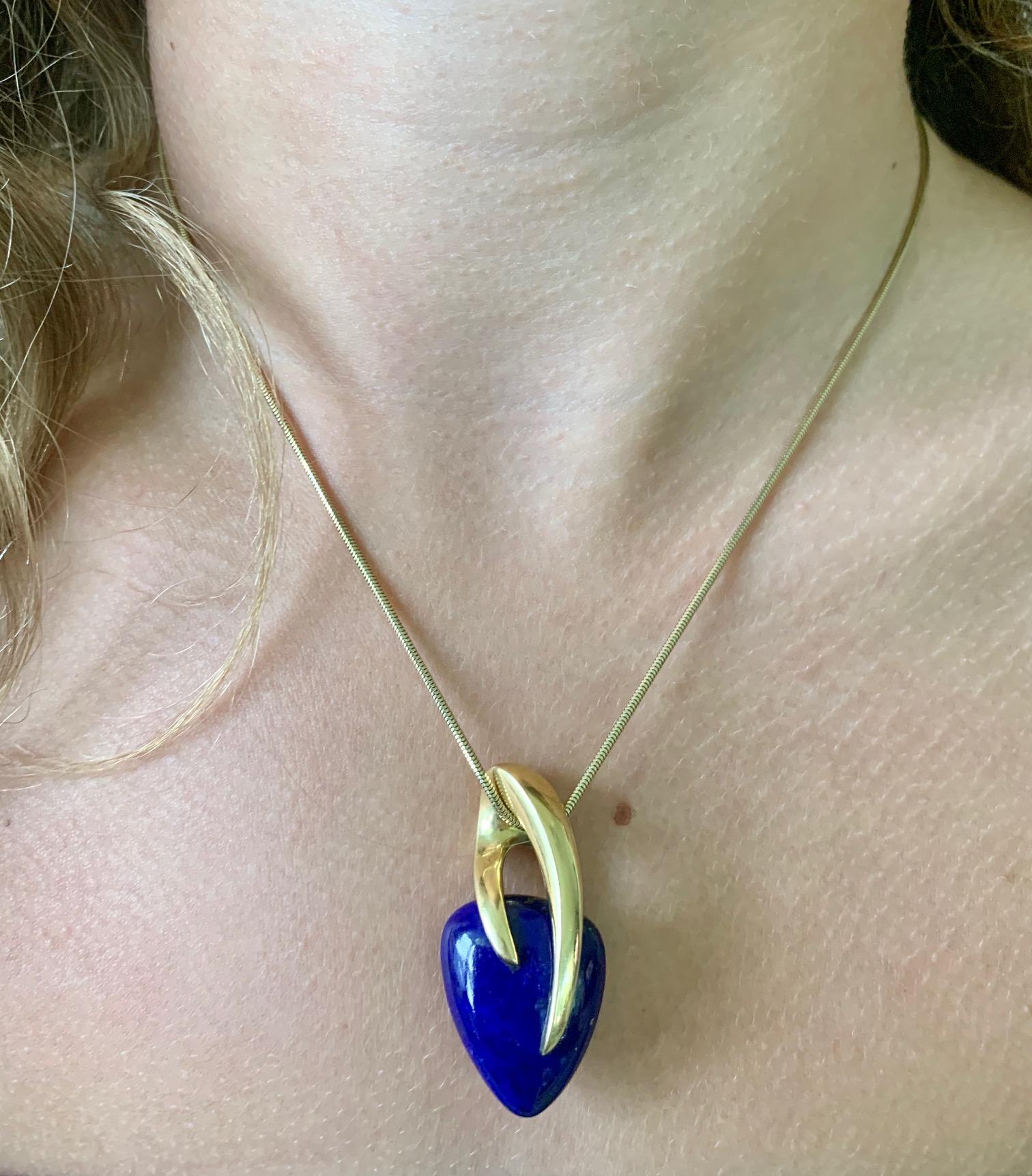Women's Kria Lapis Lazuli in 18 Karat Yellow Gold Setting and 18 Karat Snake Chain
