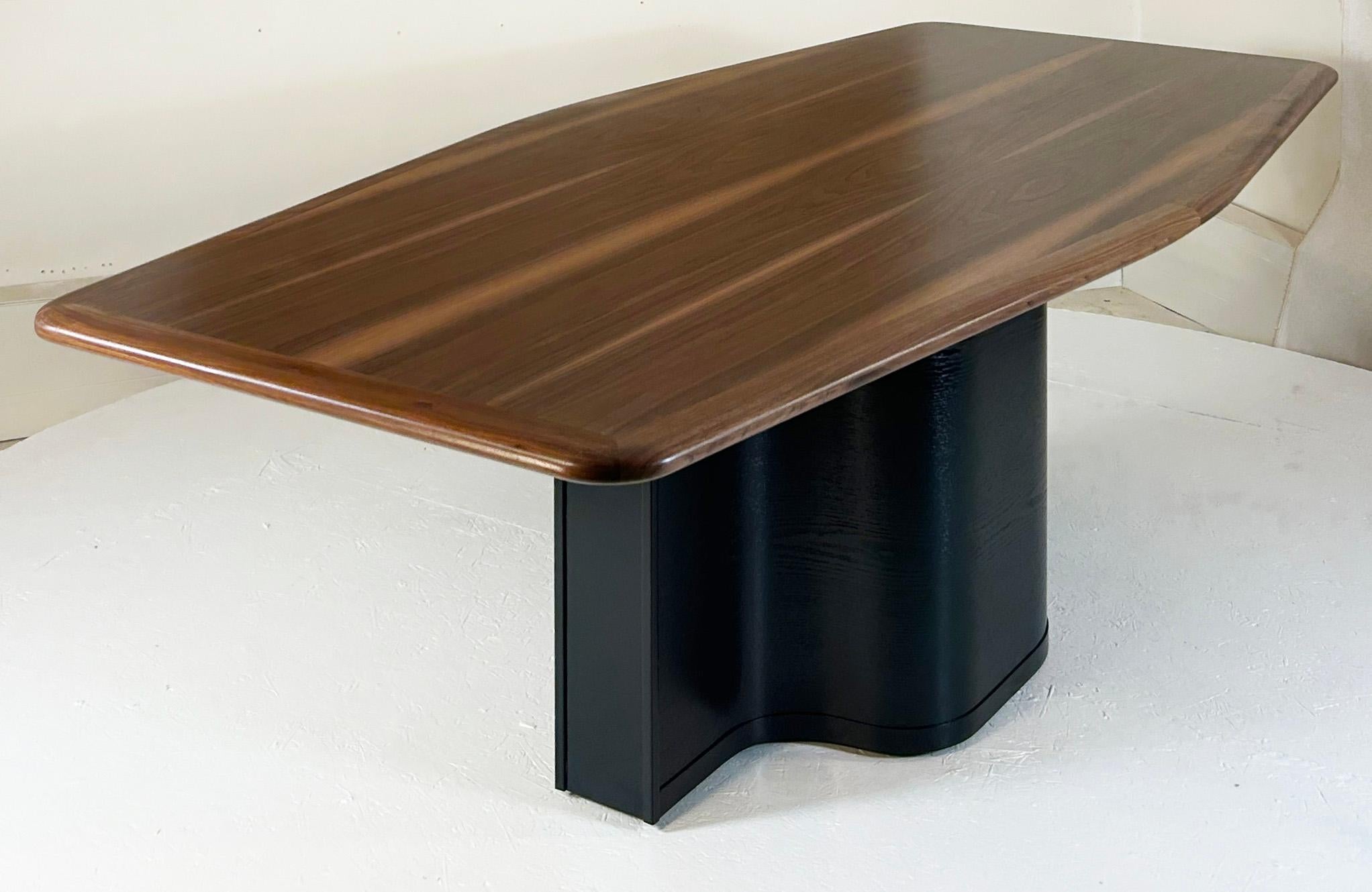 American Modern Large 8-Seater boat shaped one of a kind table For Sale