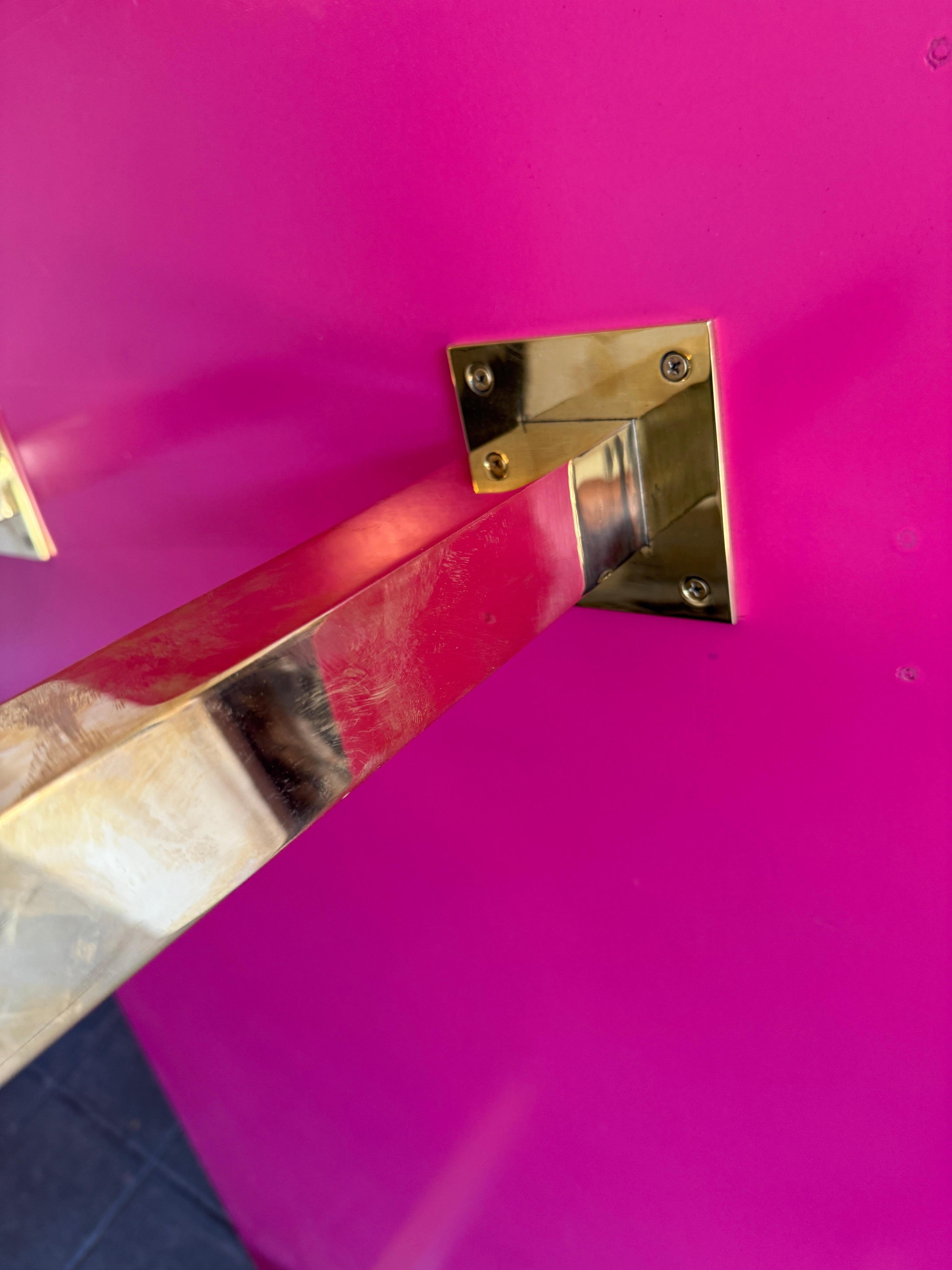 Modern large low bright pink high gloss lacquer coffee table with brass legs In Good Condition For Sale In Brooklyn, NY