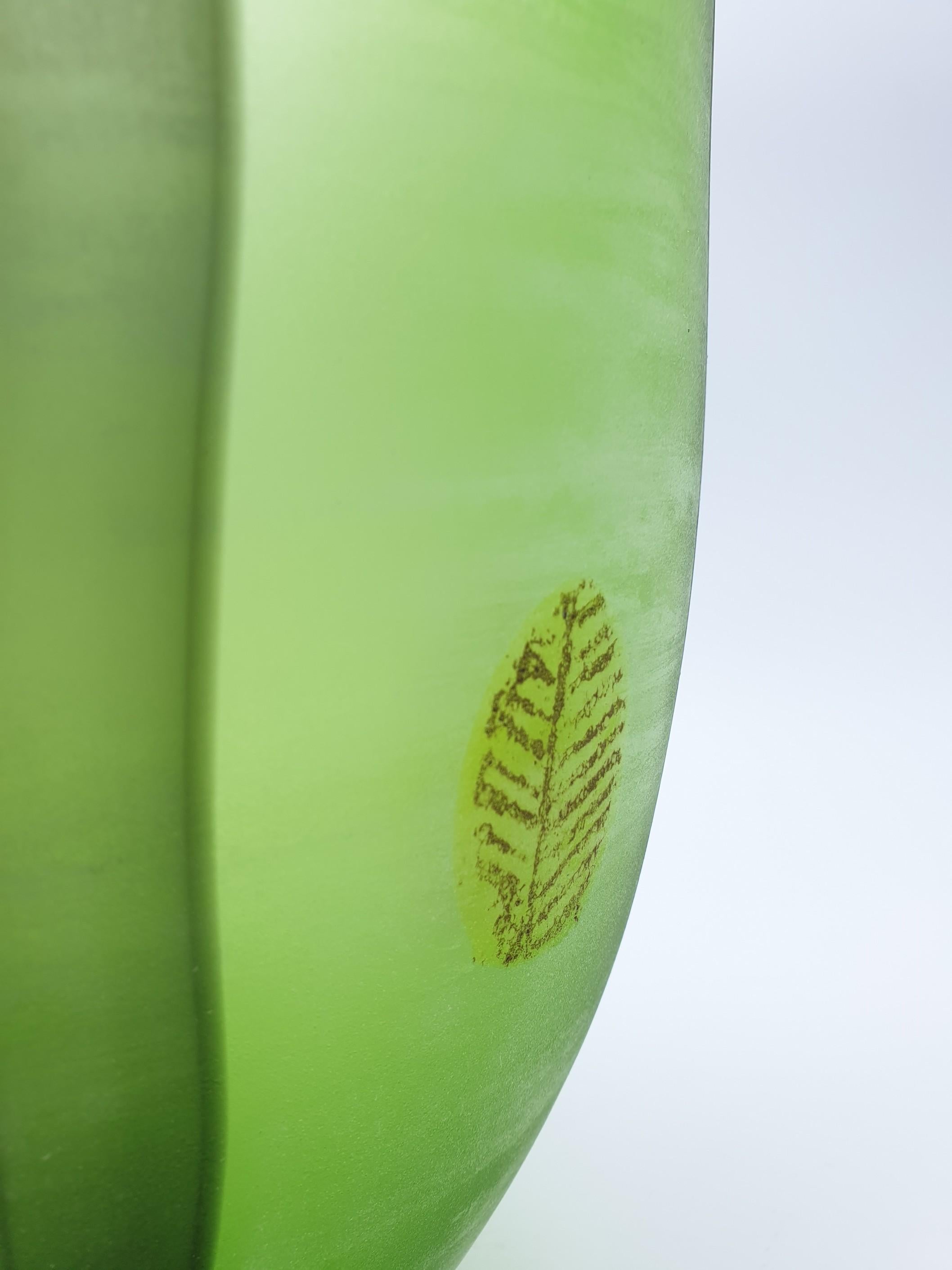 Modern Large Murano Glass Vase with Leaves in Sabbiato Finish, by Cenedese, 1988 For Sale 3