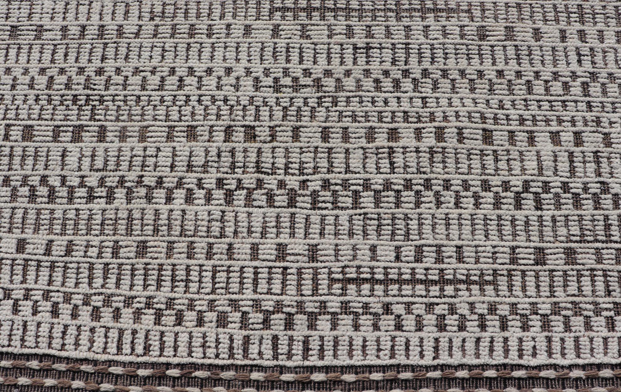 Alfombra Grande Moderna de Lana con Diseño Geométrico en Marrón, Carbón y Marfil Anudado a mano en venta