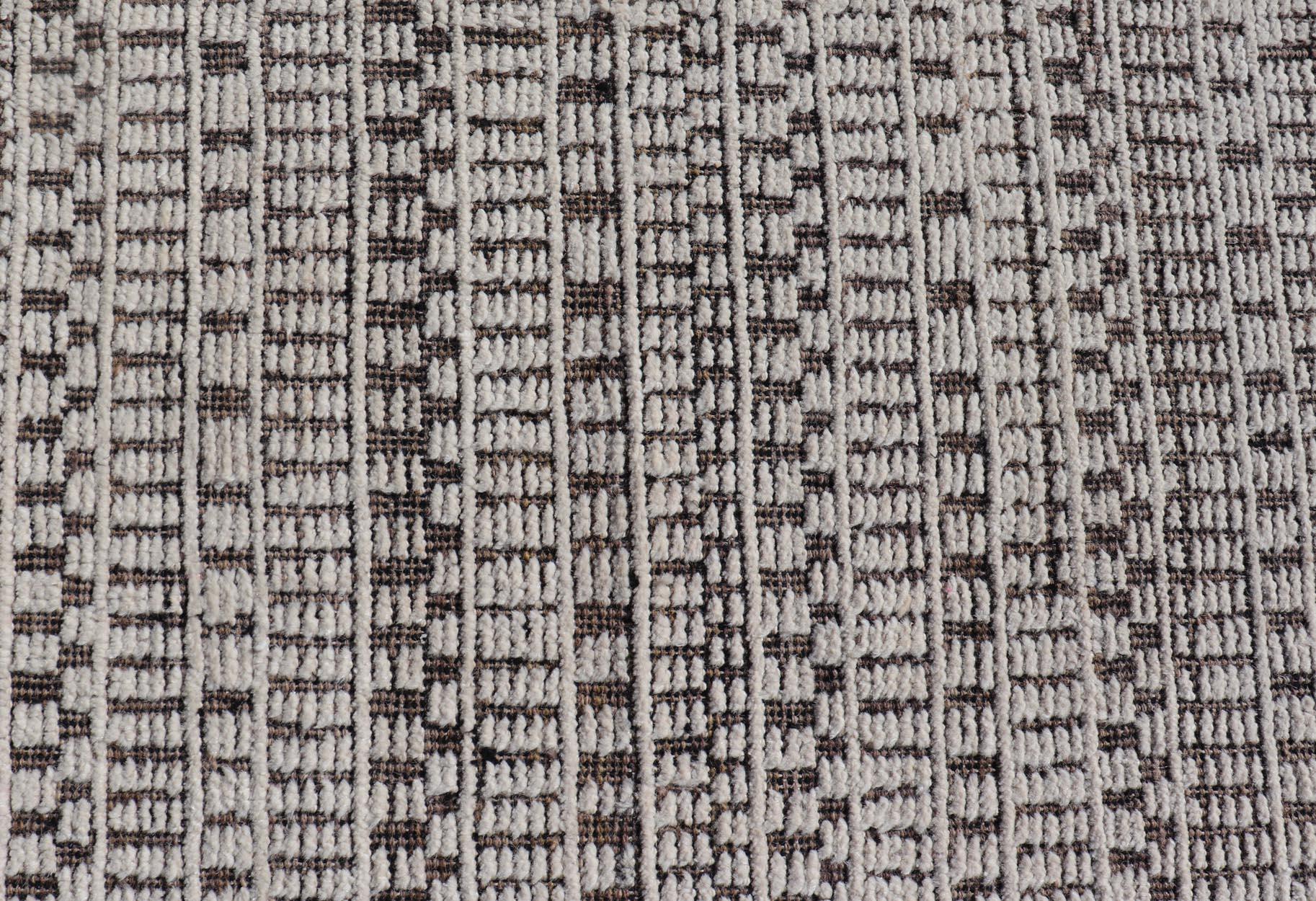Alfombra Grande Moderna de Lana con Diseño Geométrico en Marrón, Carbón y Marfil Siglo XXI y contemporáneo en venta