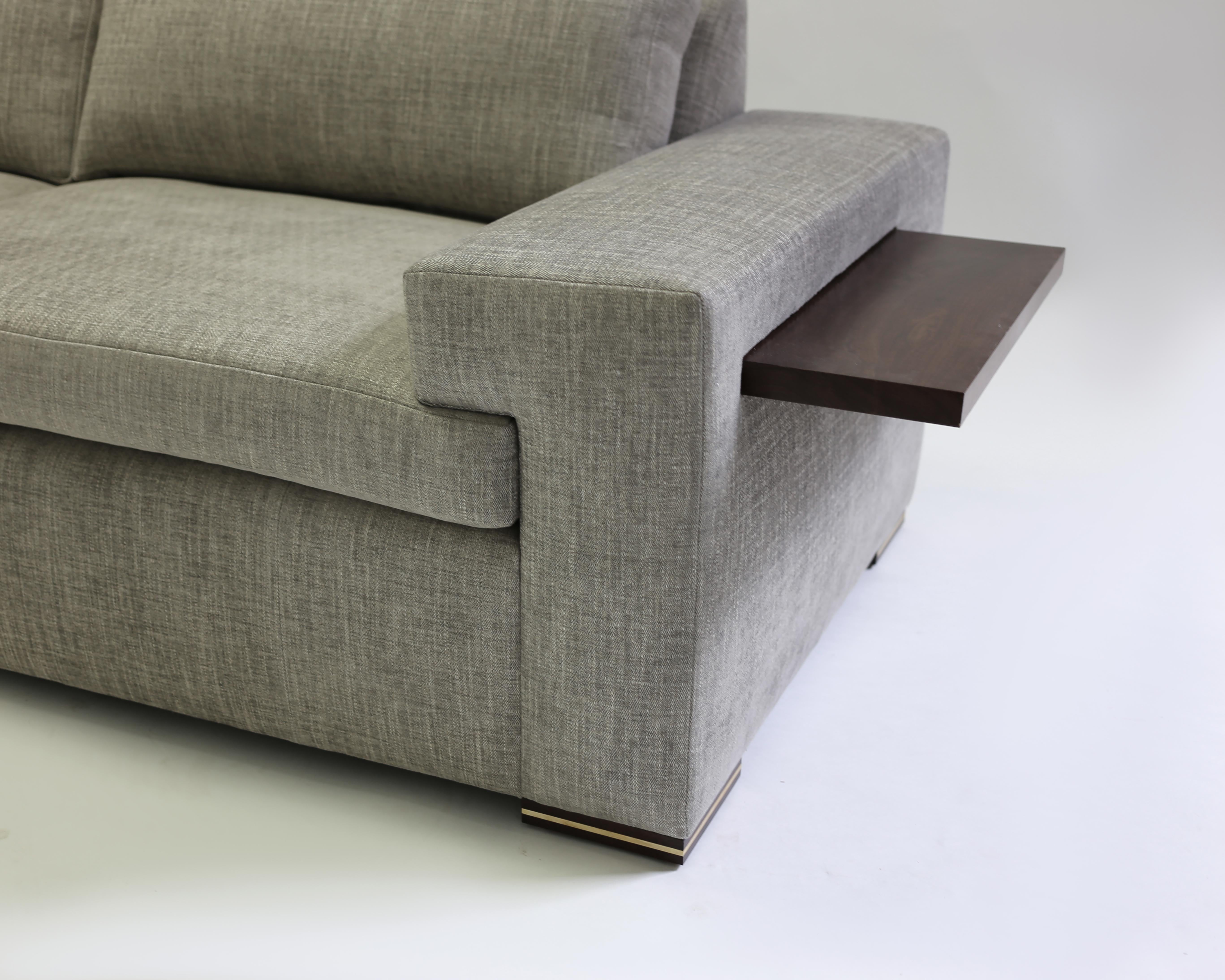 couch with pull out table