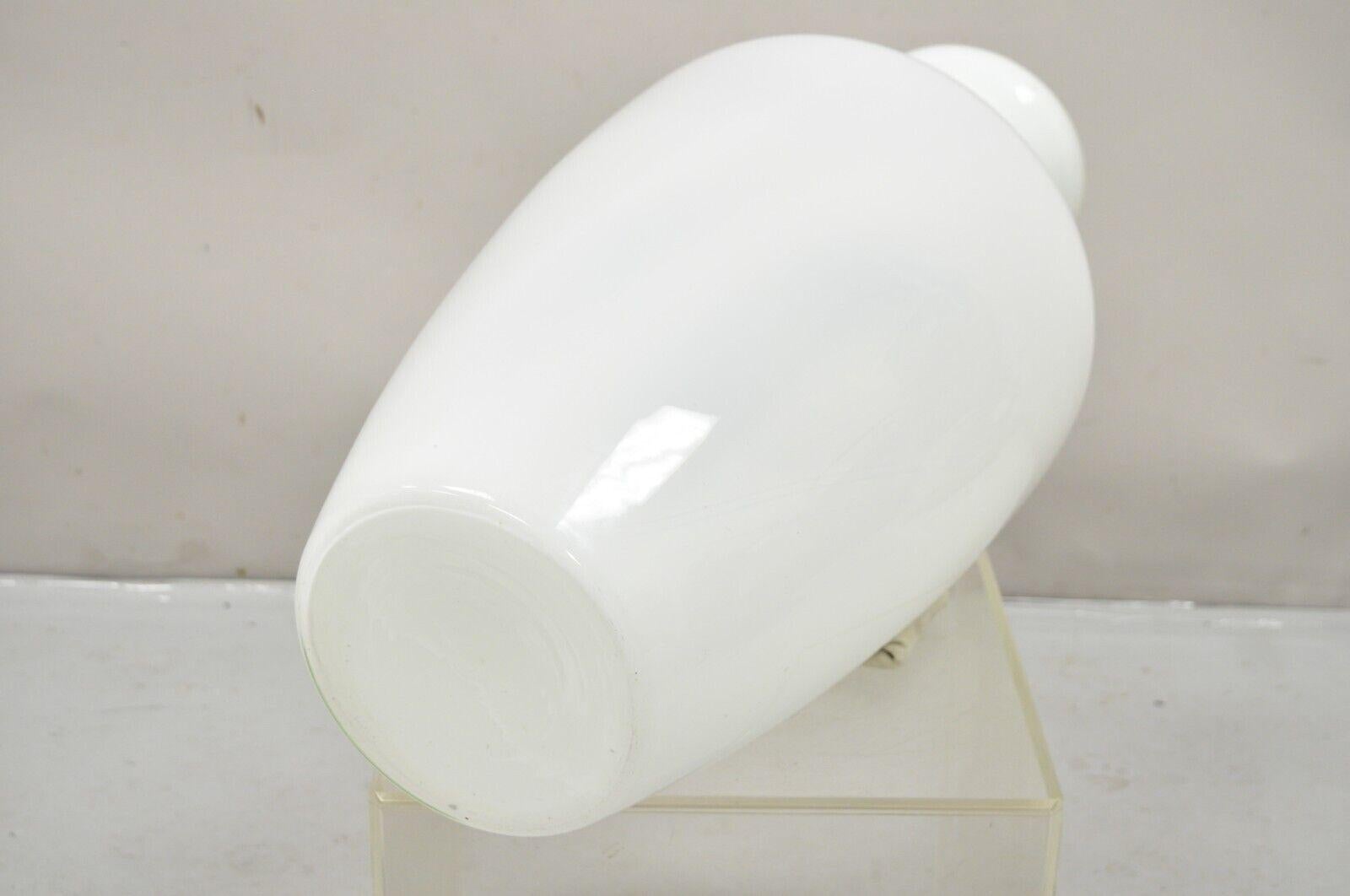 Große moderne weiße mundgeblasene Glasvase/Gefäß mit Gehäuse aus geblasenem Glas, 30