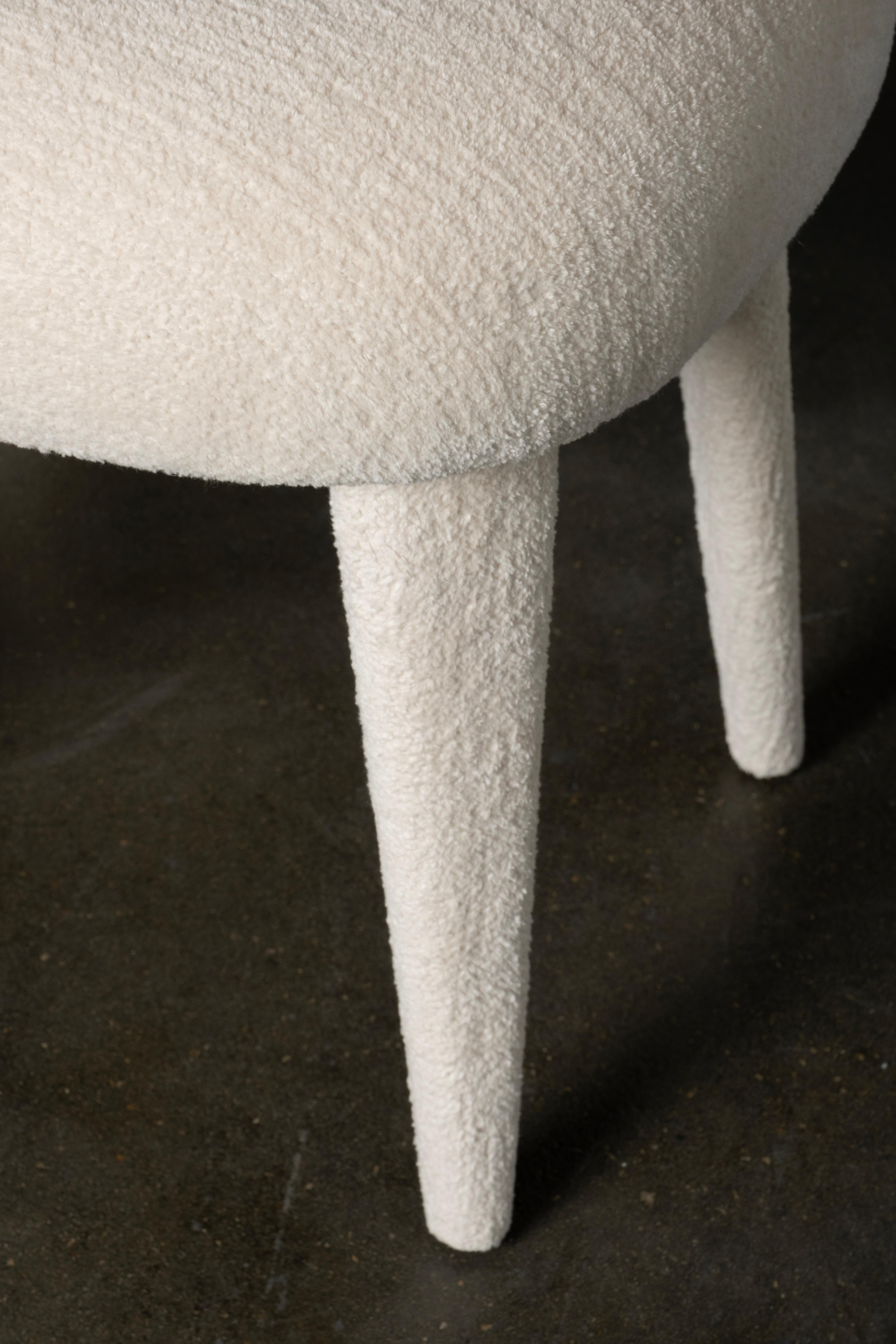 Modern Laurence Dining Chair, DEDAR Beige Chenille, Handmade Portugal Greenapple For Sale 2