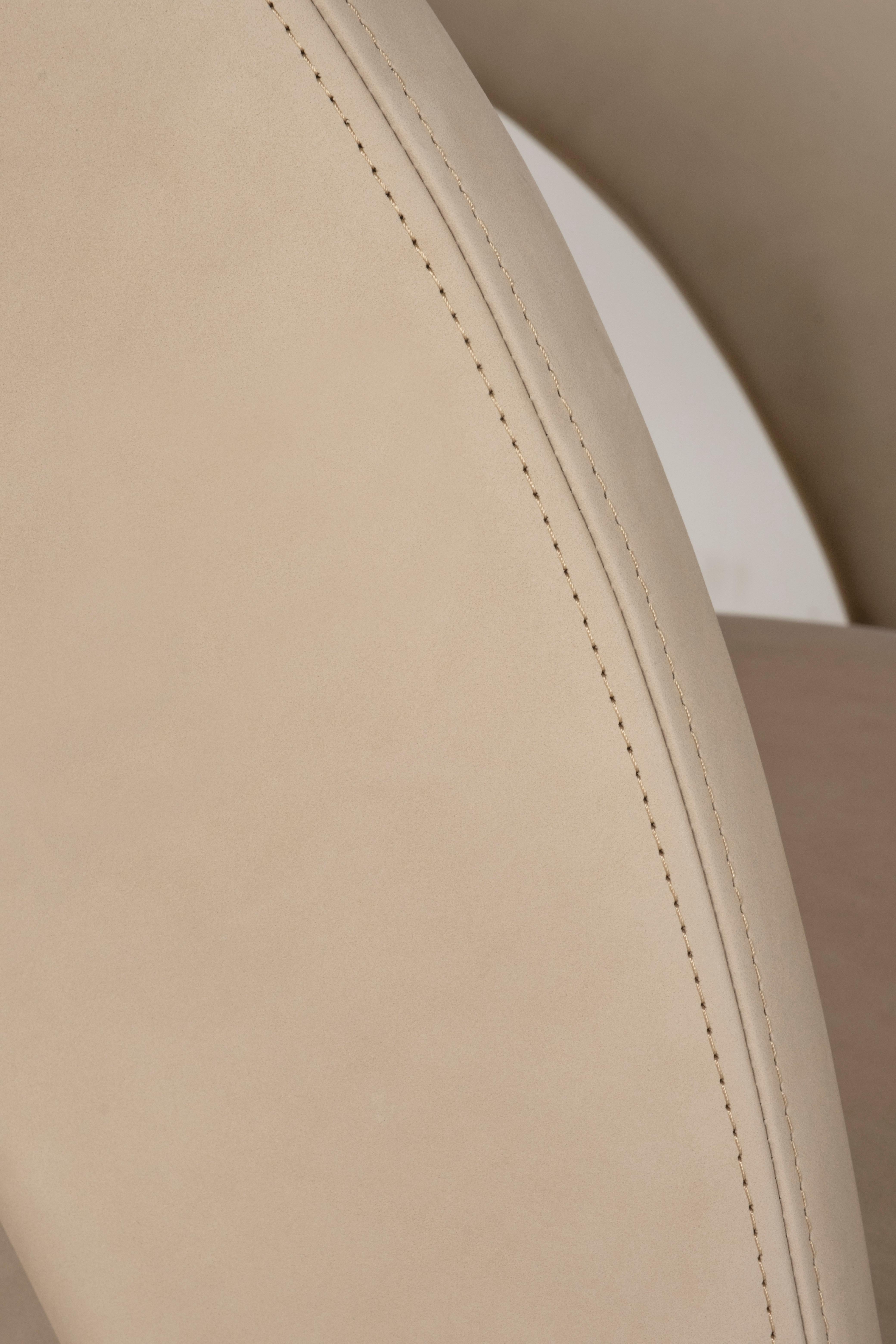 Cuir Chaises de salle à manger Laurence, taille XL, nubuck, fabriquées à la main au Portugal par Greenapple en vente