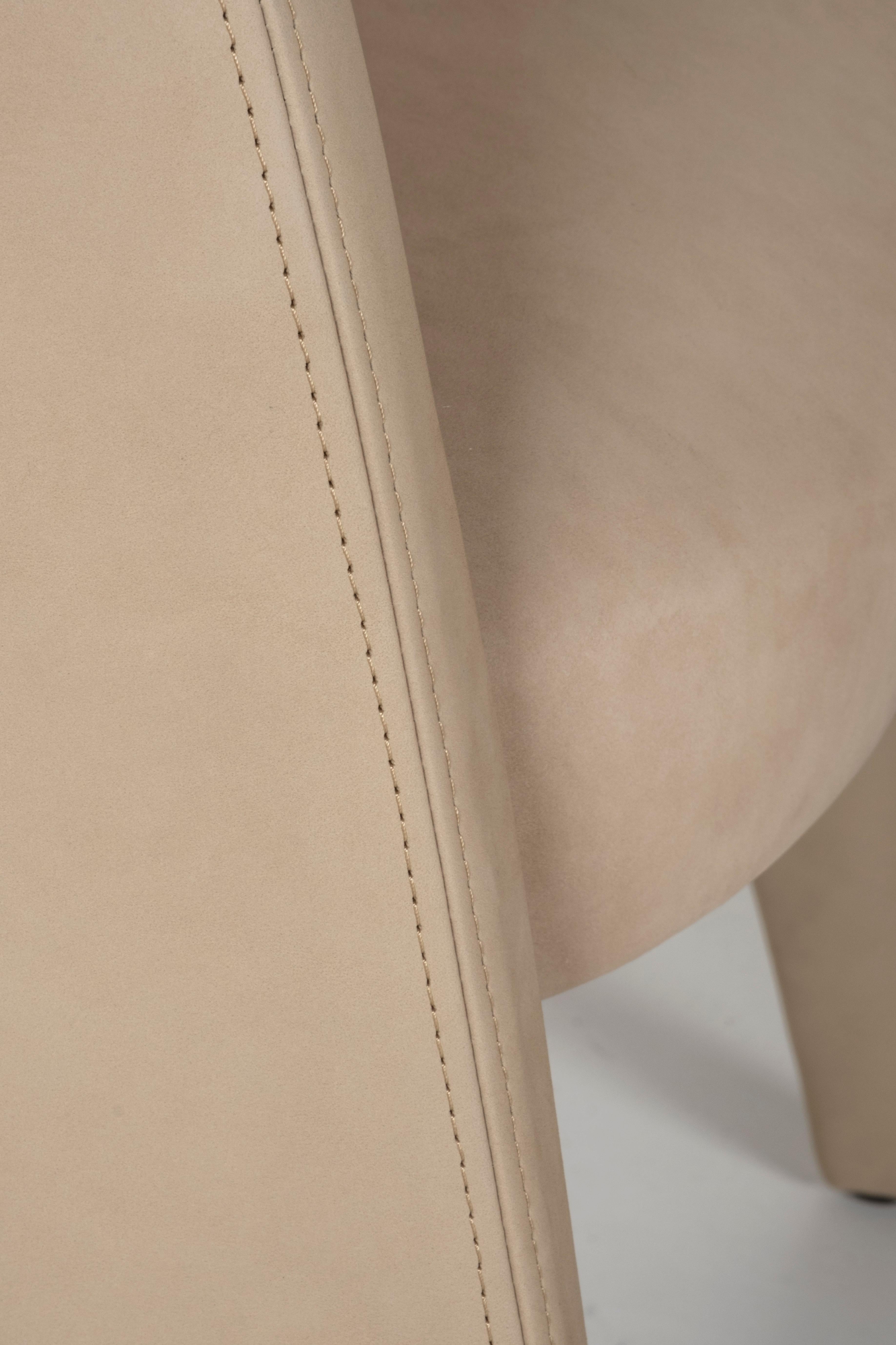 Chaises de salle à manger Laurence, taille XL, nubuck, fabriquées à la main au Portugal par Greenapple en vente 1