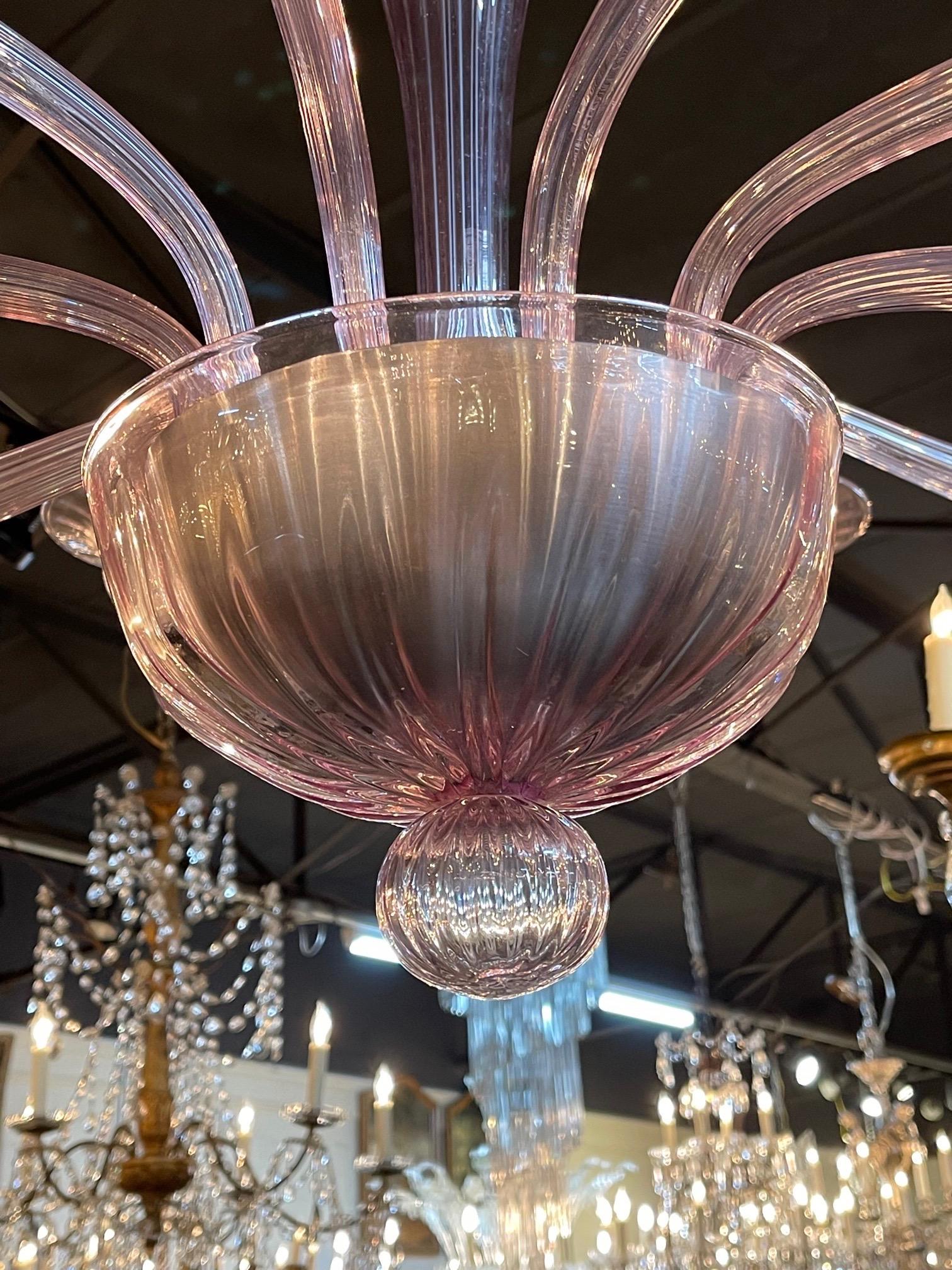 Italiano Lampadario moderno a 10 bracci in vetro di Murano color lavanda in vendita