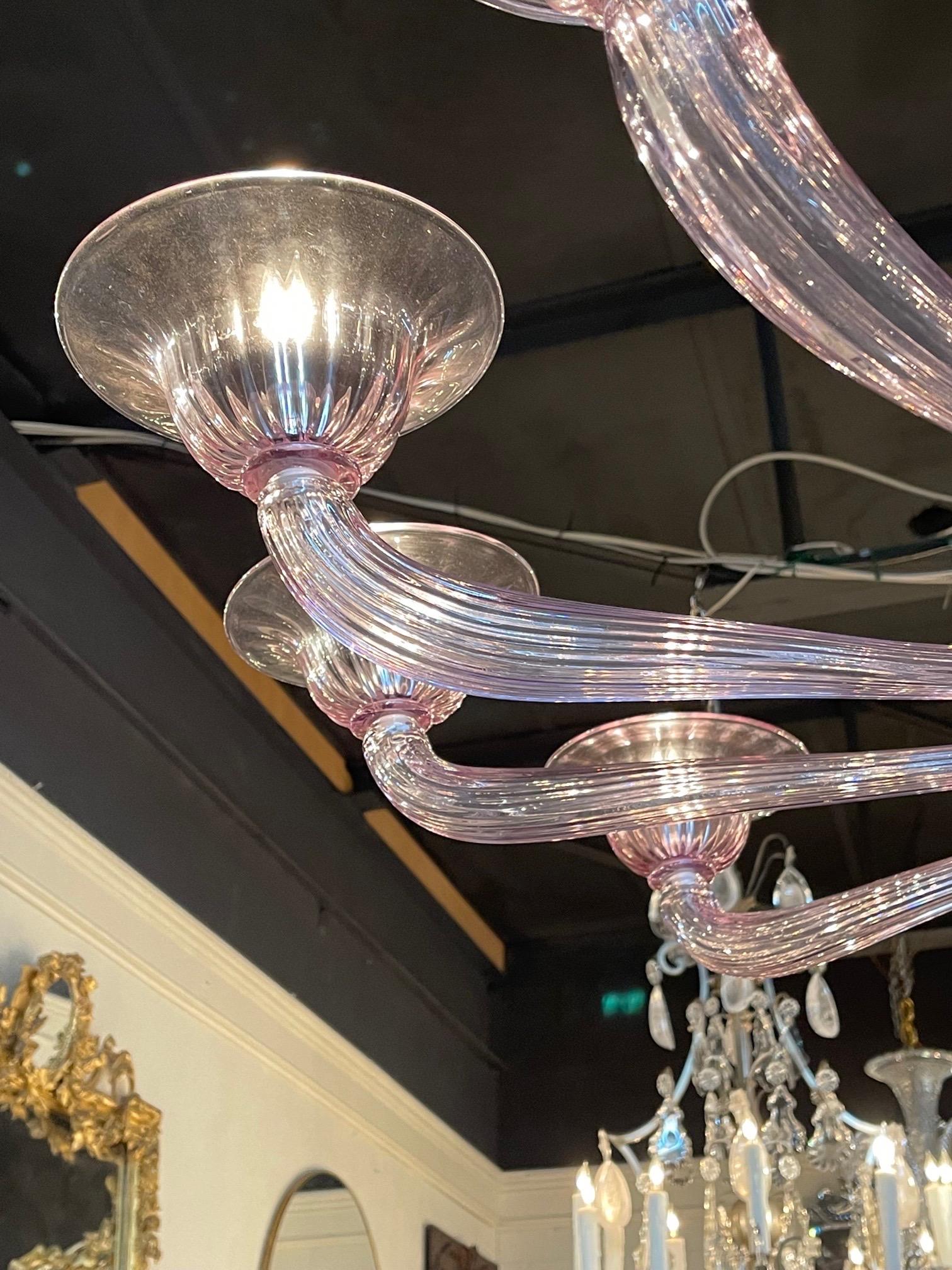 italien Lustre moderne à 10 bras en verre de Murano de couleur lavande en vente