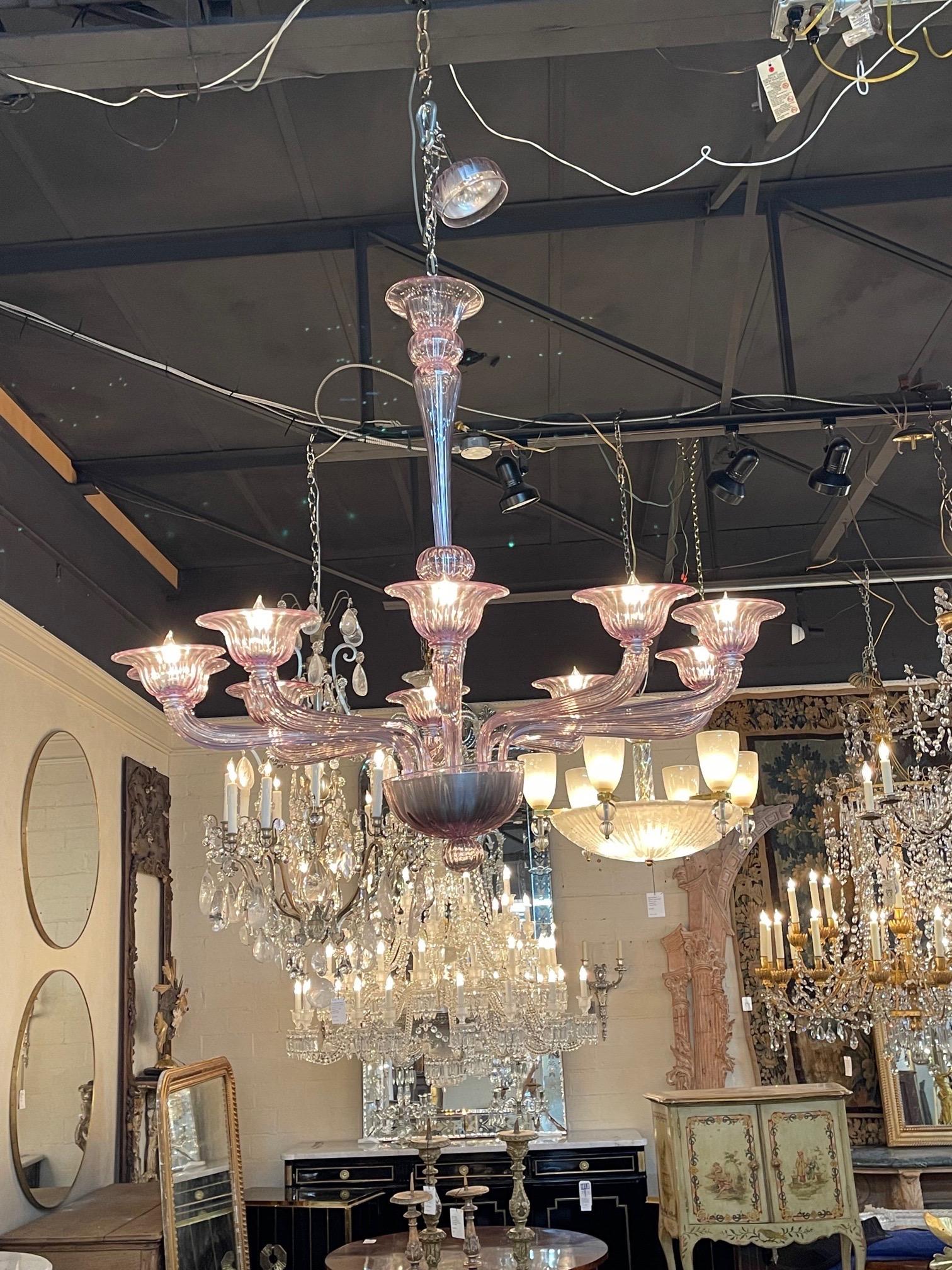 Vetro di Murano Lampadario moderno a 10 bracci in vetro di Murano color lavanda in vendita