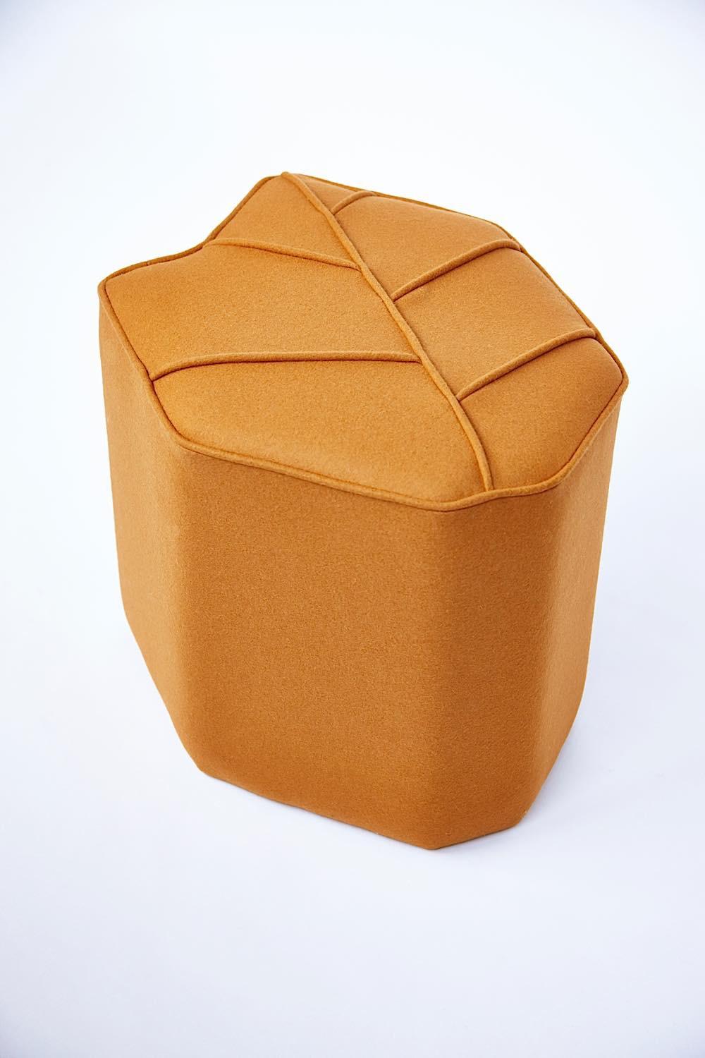 Pouf moderno Leaf Seat di design by nico, rivestito in Kvadrat  Tessuto di lana in vendita 9