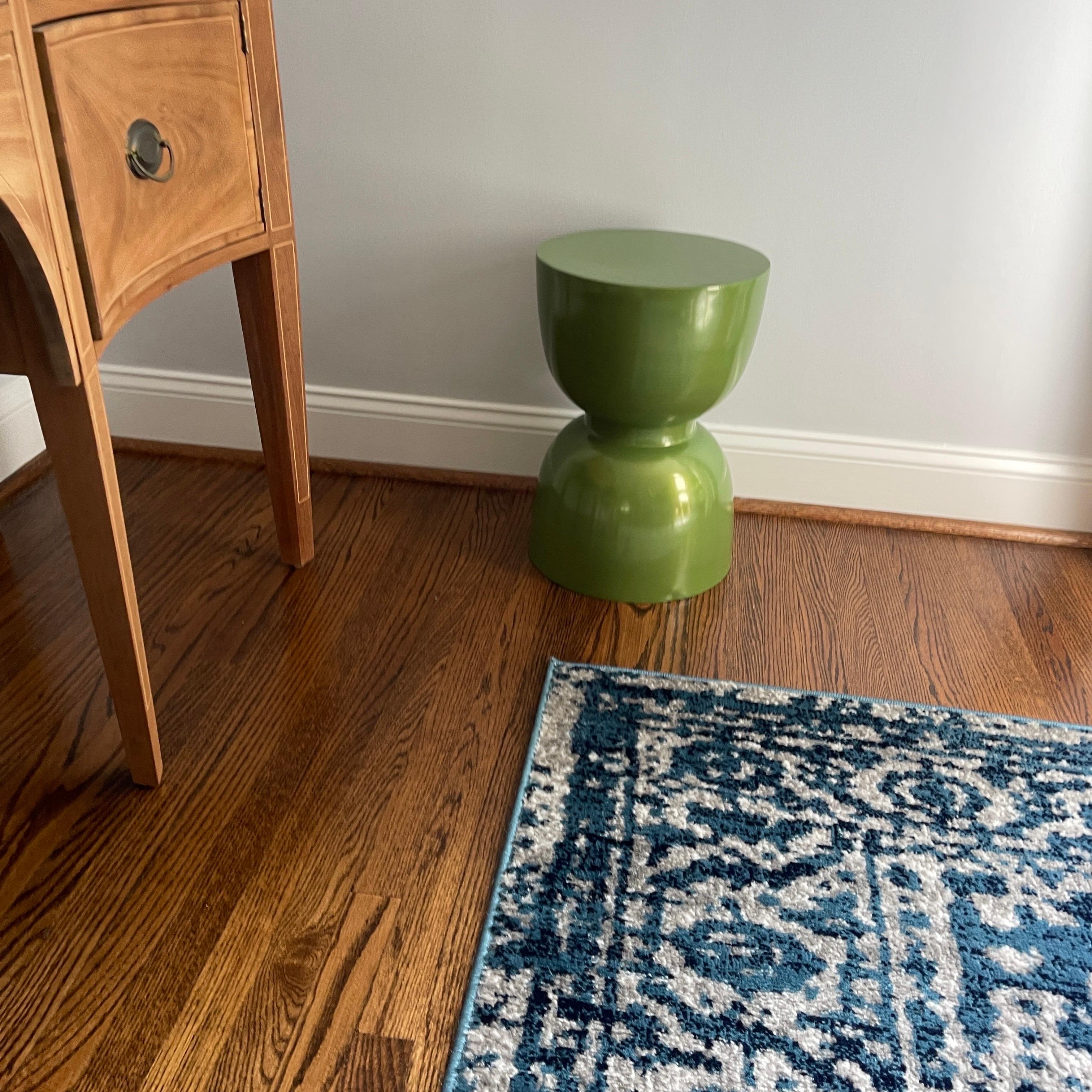 Modern Leafy Green Powder-Coated Sculptural Pedestal Side Table 3