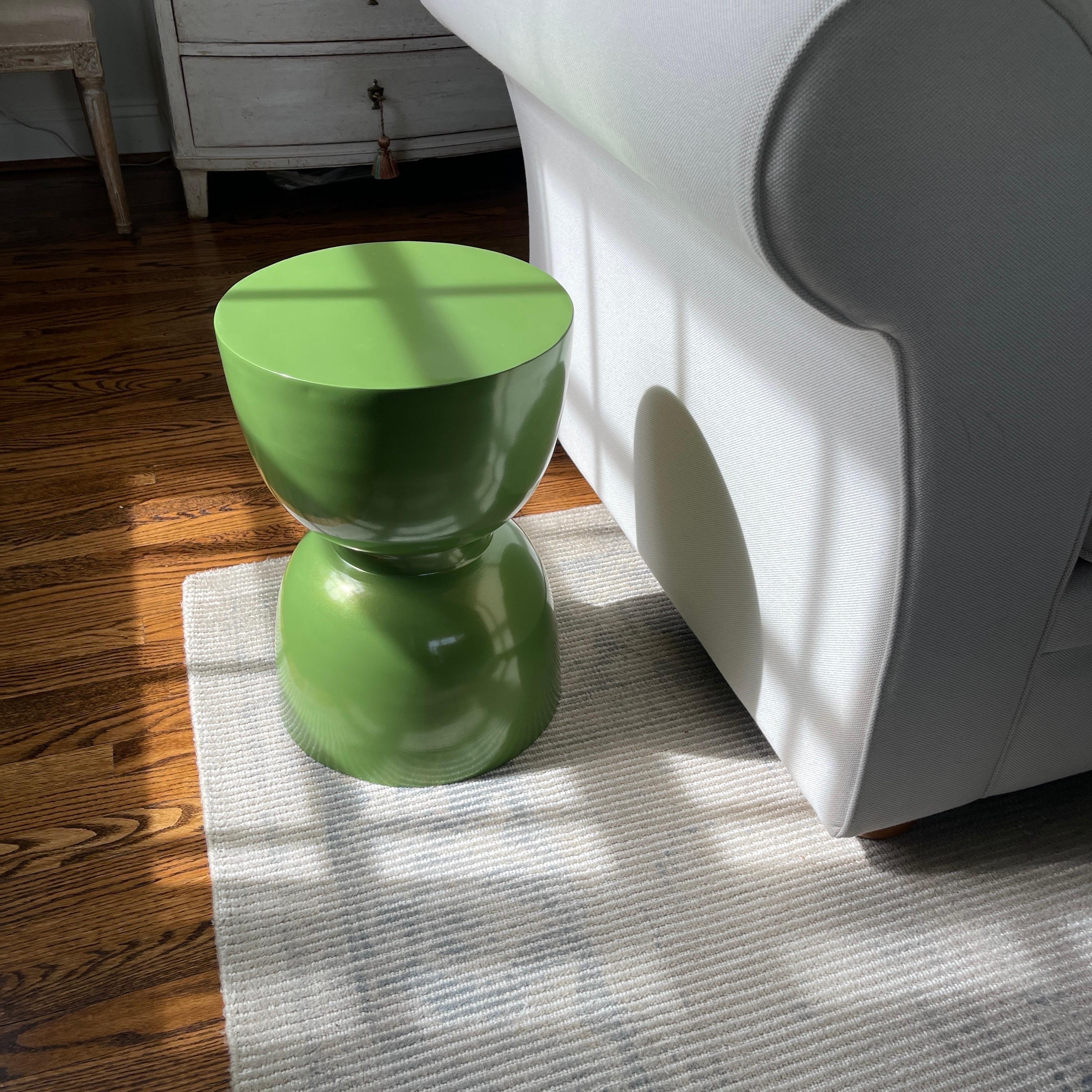 Modern Leafy Green Powder-Coated Sculptural Pedestal Side Table 4