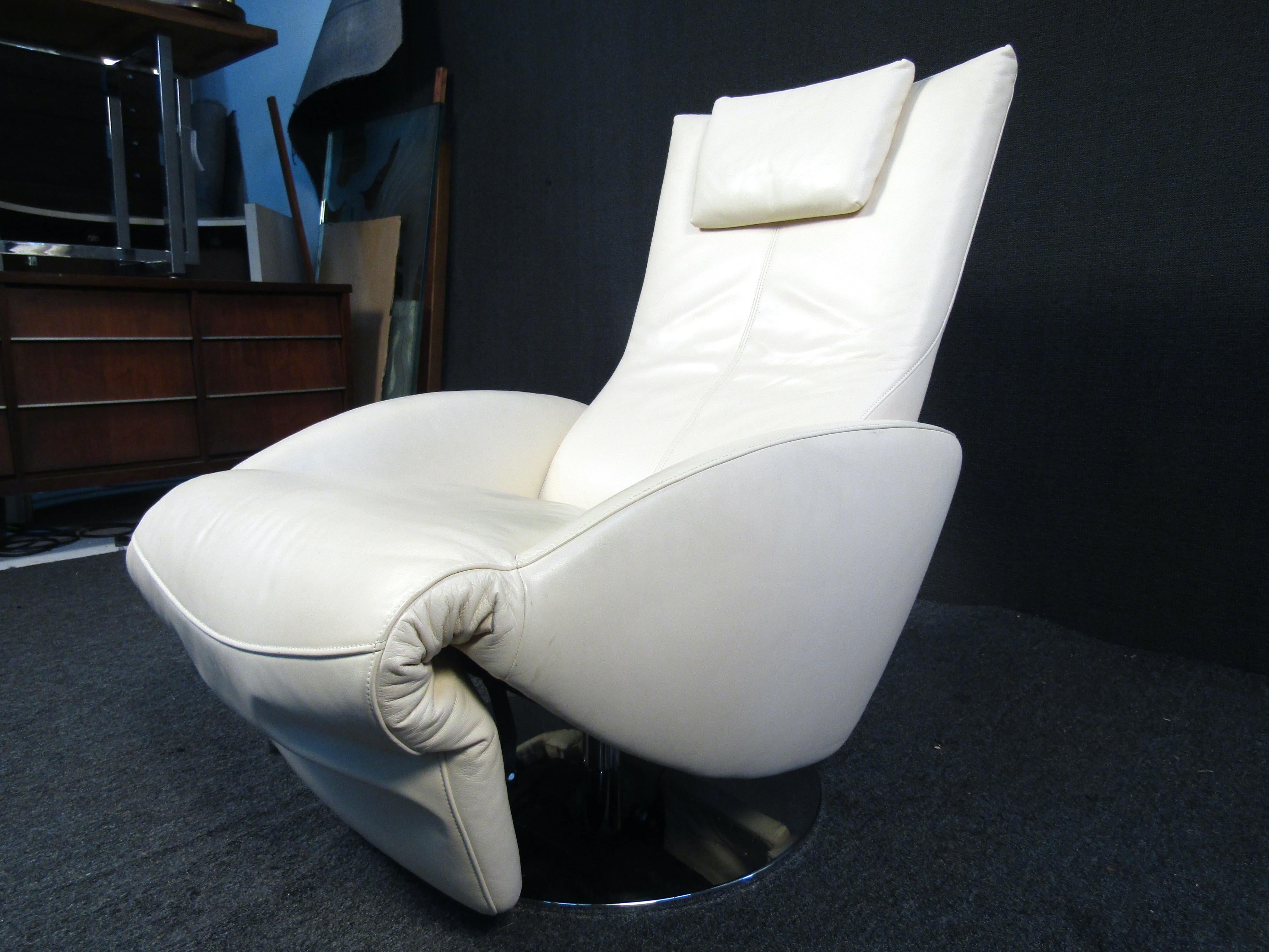 Modern Leather Armchair by FSM For Sale 2