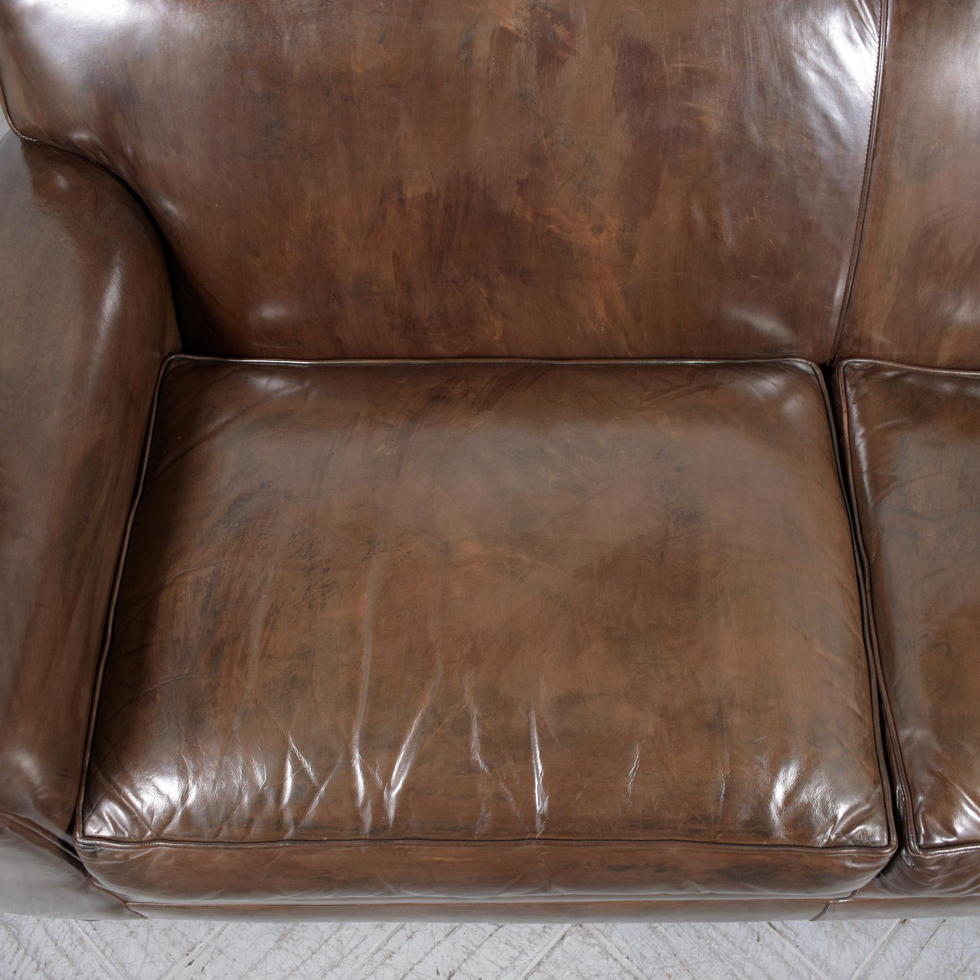 Modern Leather Club Sofa: Timeless Elegance & Luxurious Comfort In Good Condition For Sale In Los Angeles, CA