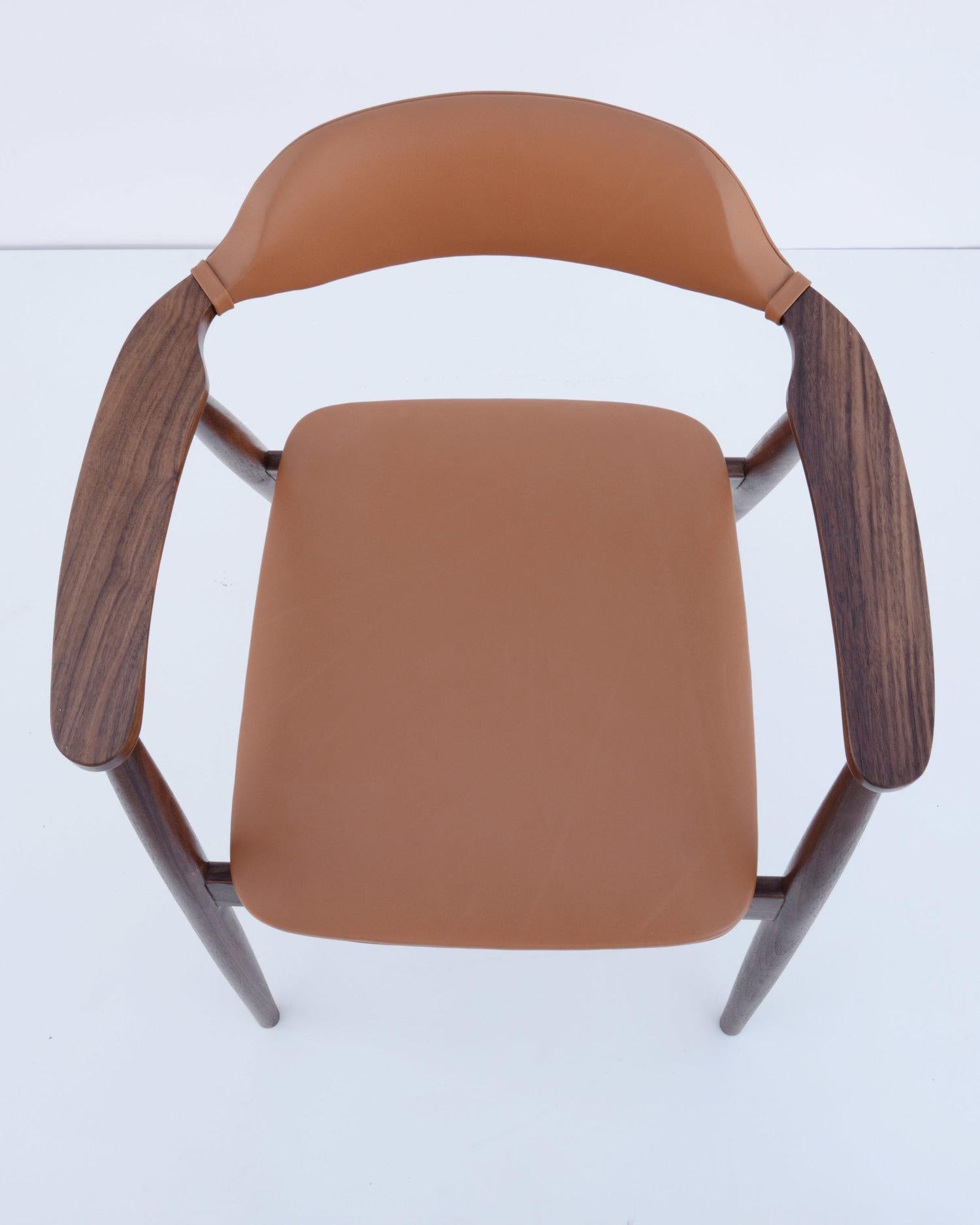 Modern Walnut Dining Chair with Leather Seat - Dining Chair SEIREN In New Condition For Sale In Brooklyn, US